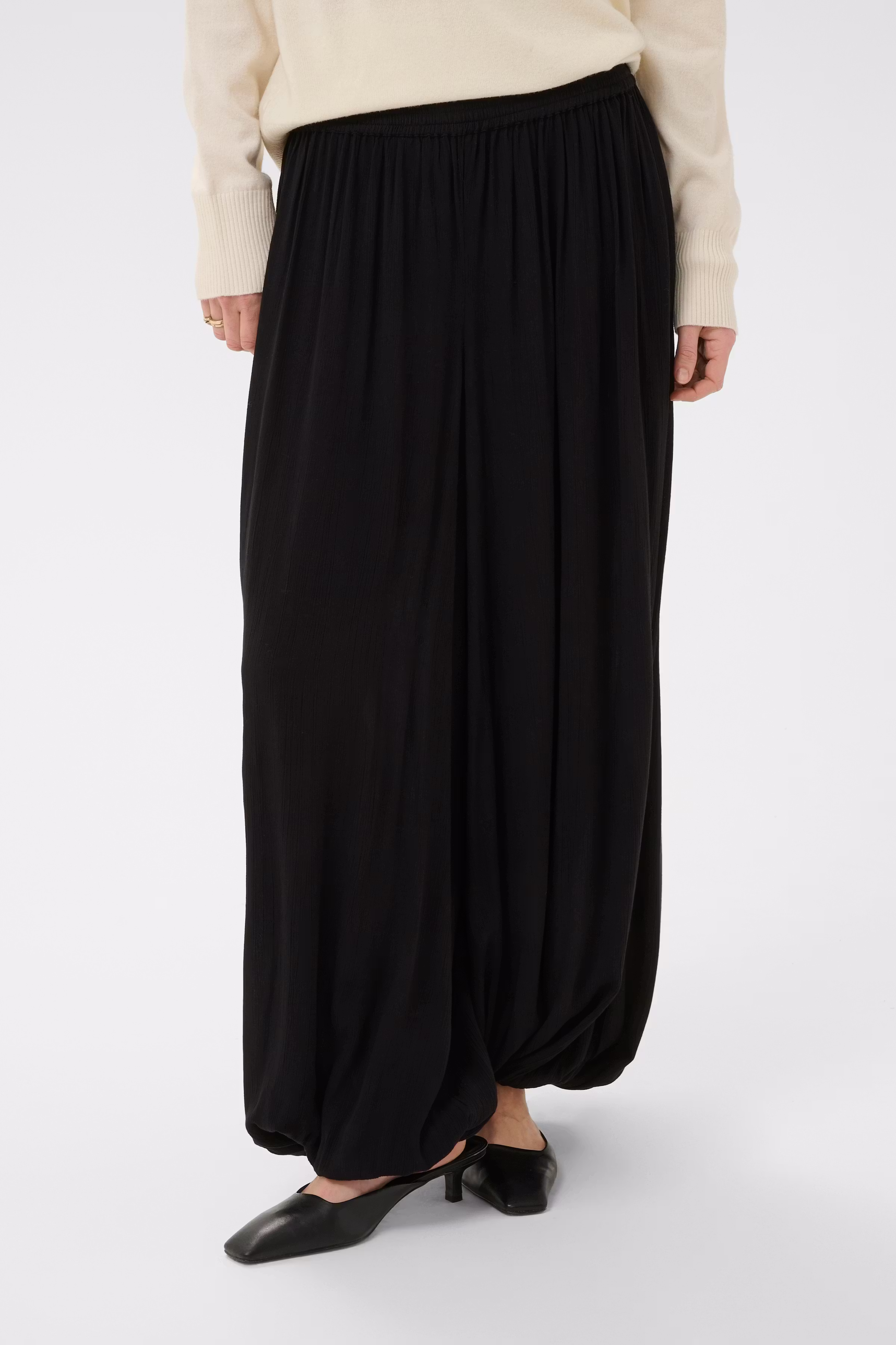 SLZaya Bukser LOOKBOOK FRONT 30409467-194008