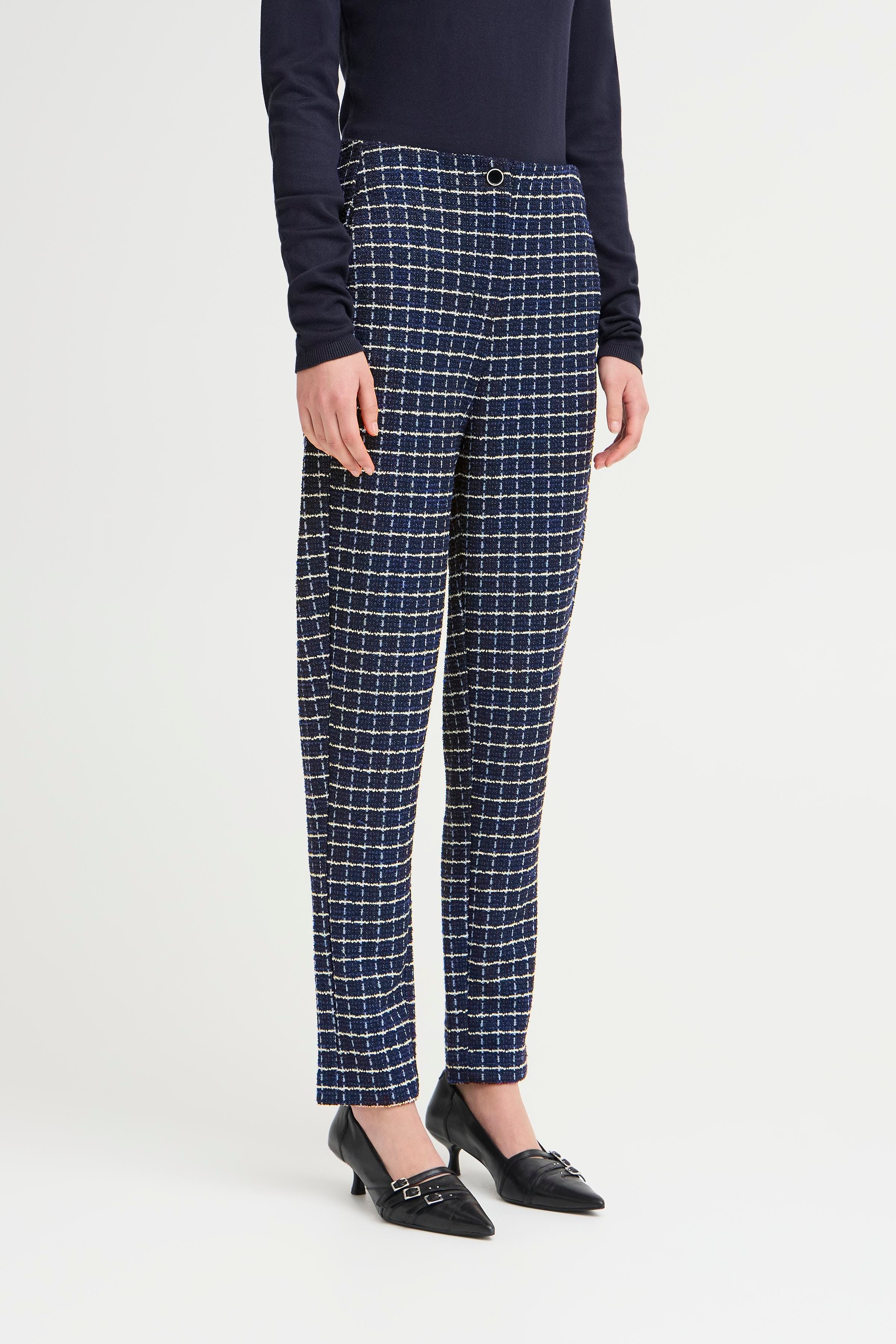 IHKATE Trousers LOOKBOOK FRONT 20124274-900000577