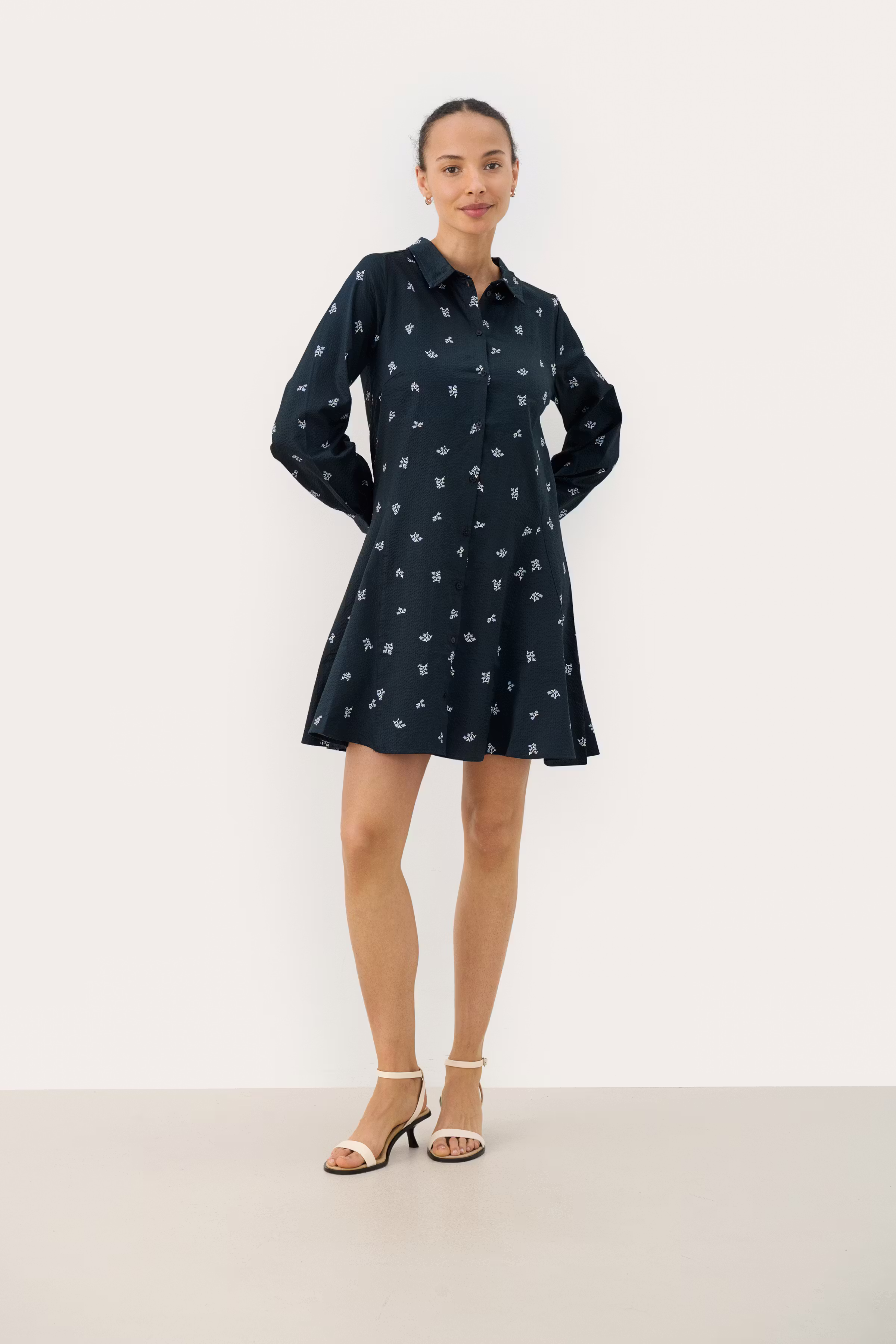 EsilyaPW Jurk LOOKBOOK FRONT 30309555-303688