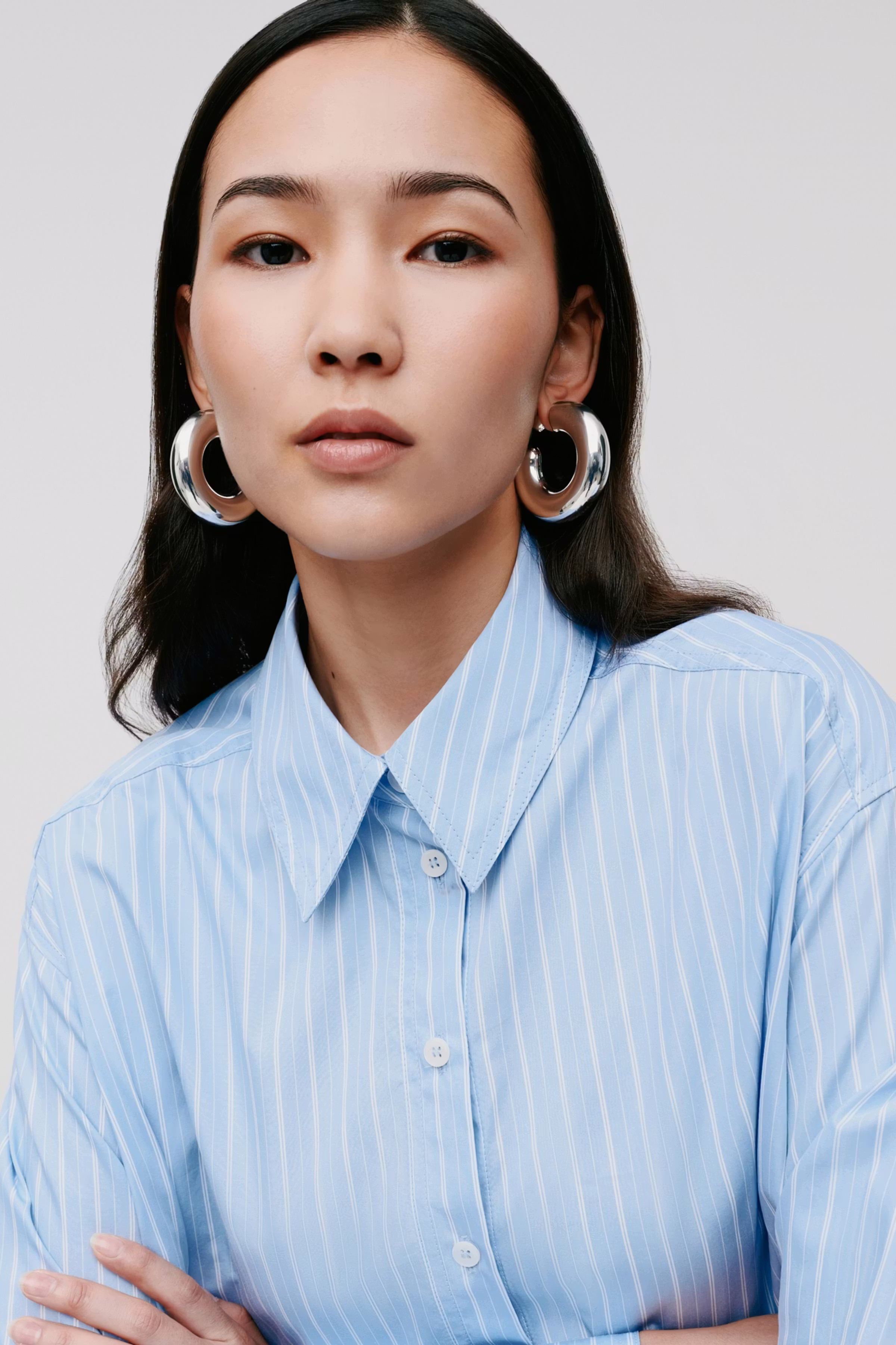 EVONNE Blouse LOOKBOOK FRONT 30600282-MC2150