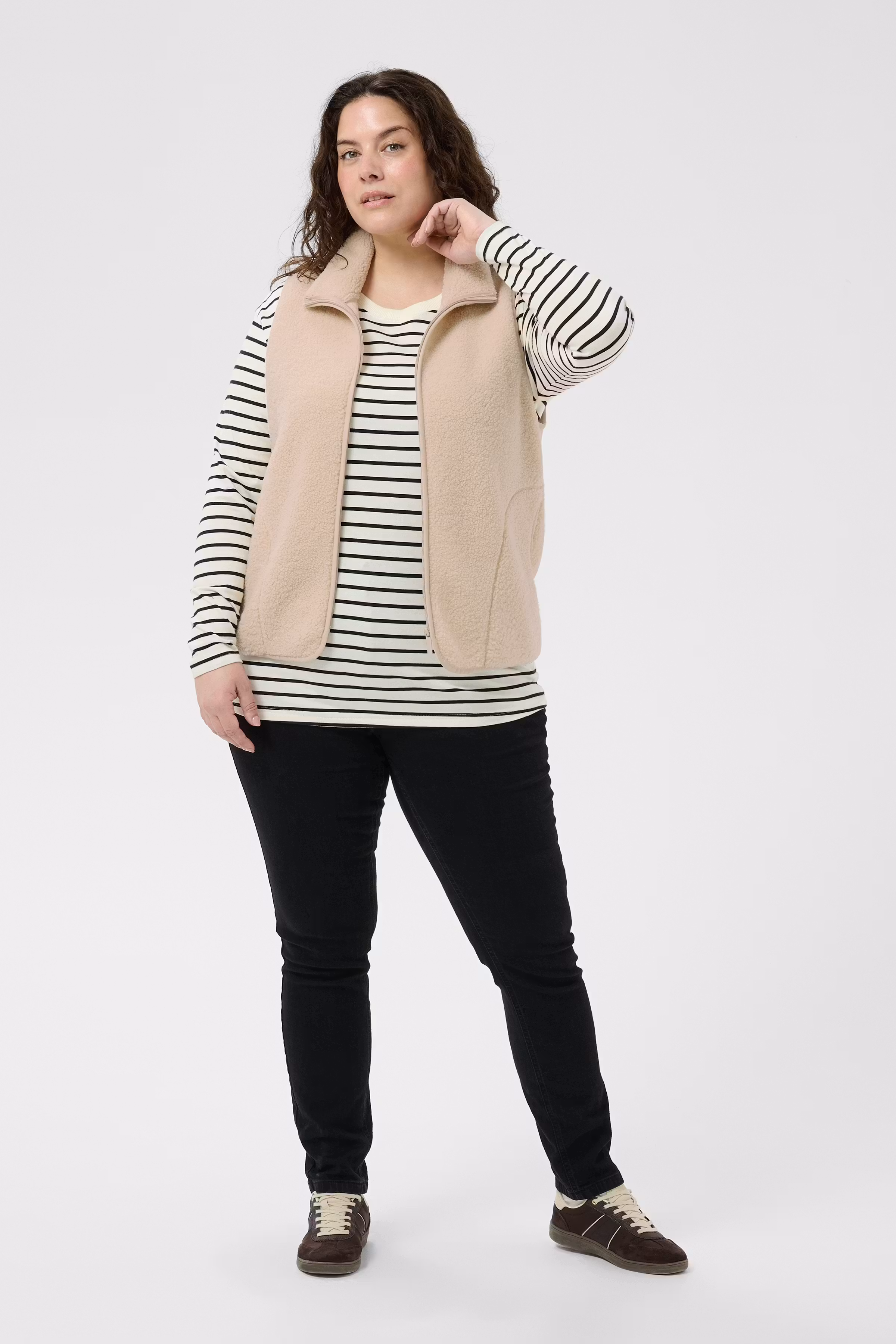 KCmally Väst LOOKBOOK FRONT 10584775-120601