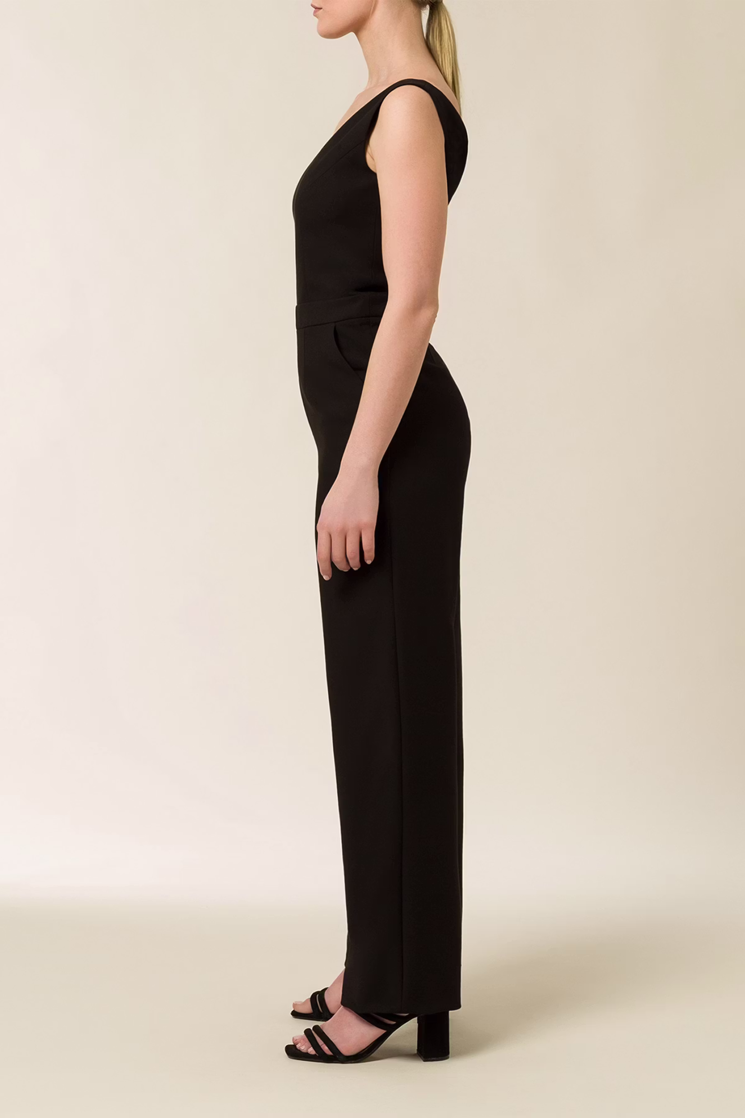 IOPAULINA LOOKBOOK FRONT 30600449-BK999
