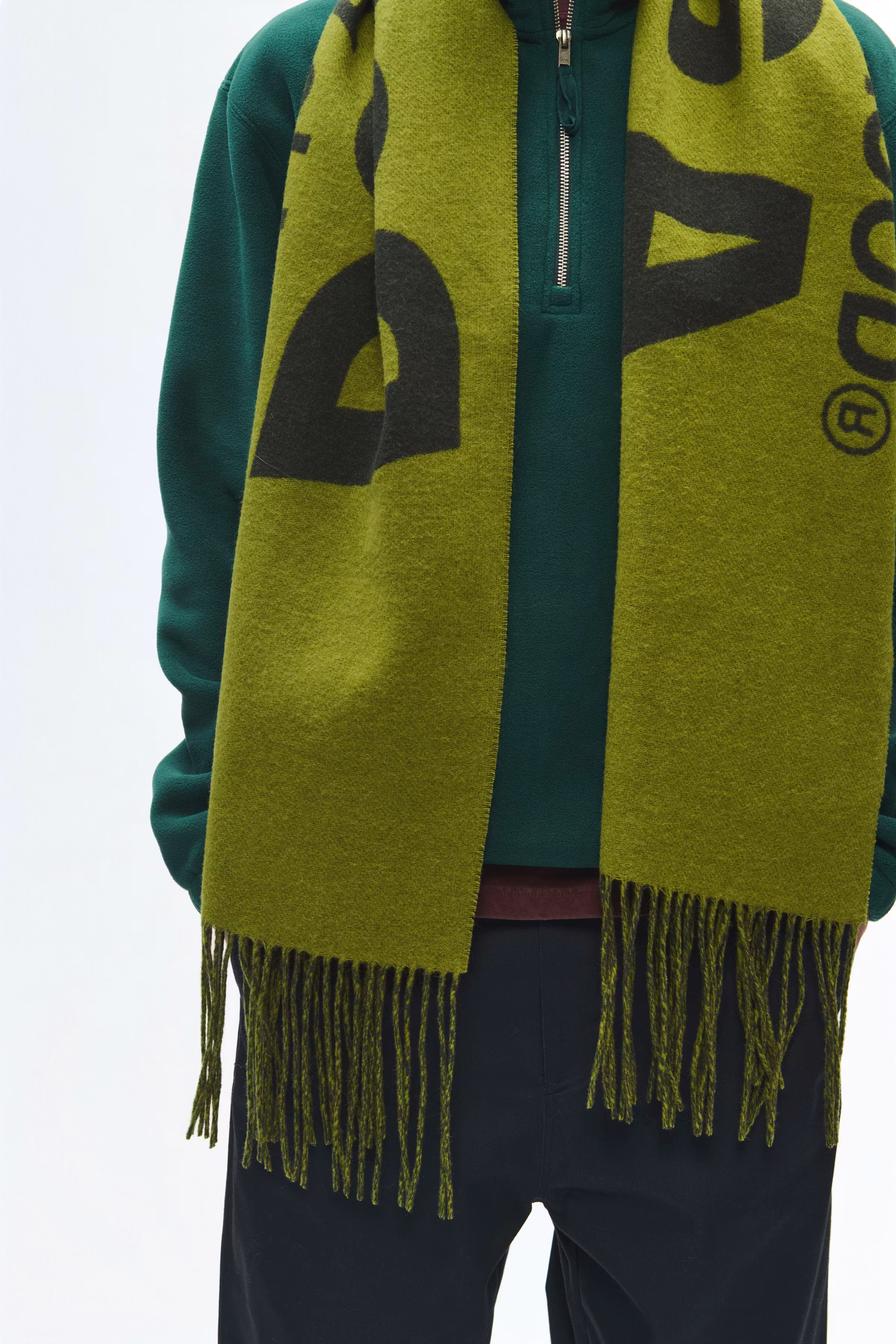 WWLeon italic Tuch LOOKBOOK DETAIL 30251817-194305