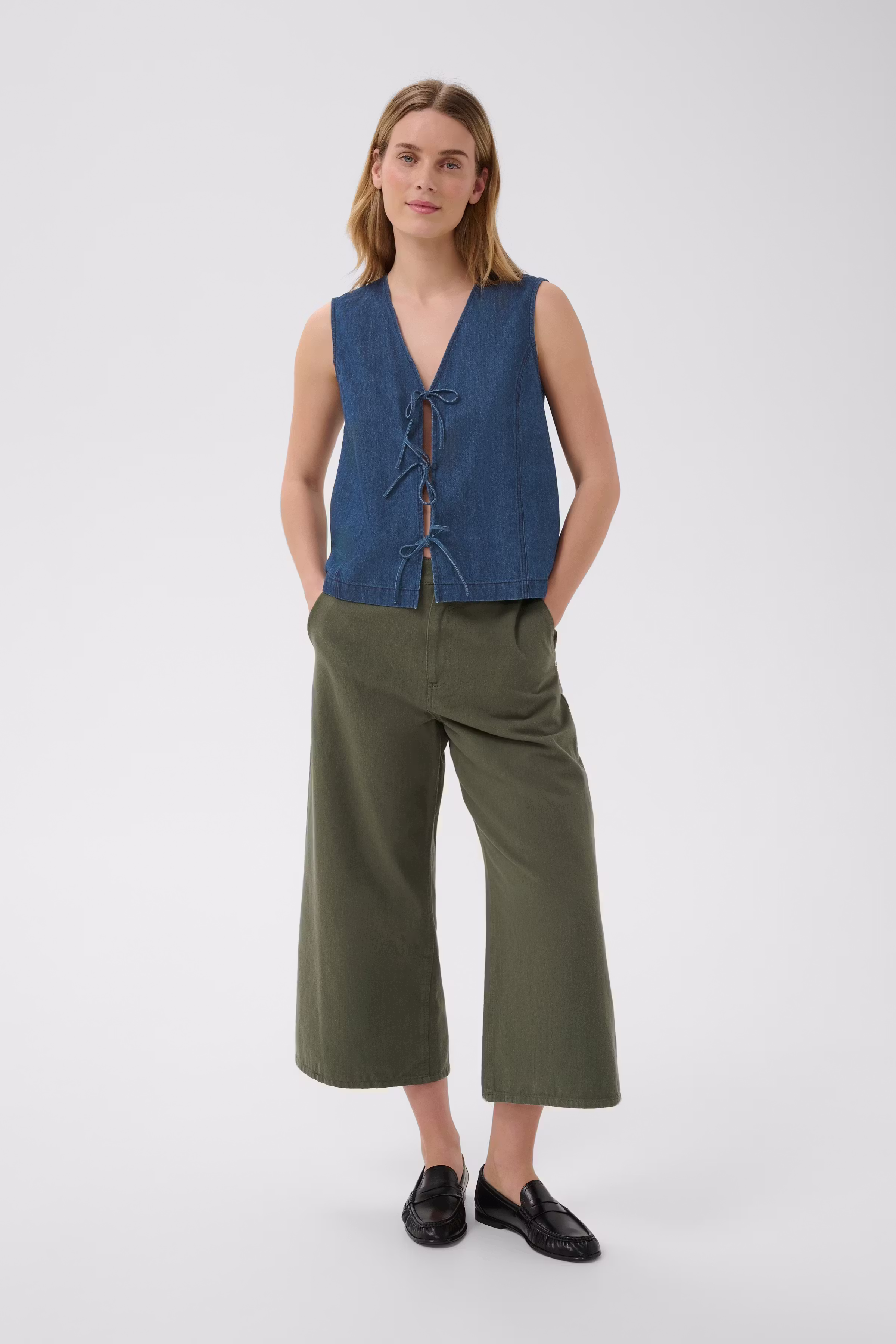DelailaPW Top LOOKBOOK FRONT 30310674-300157