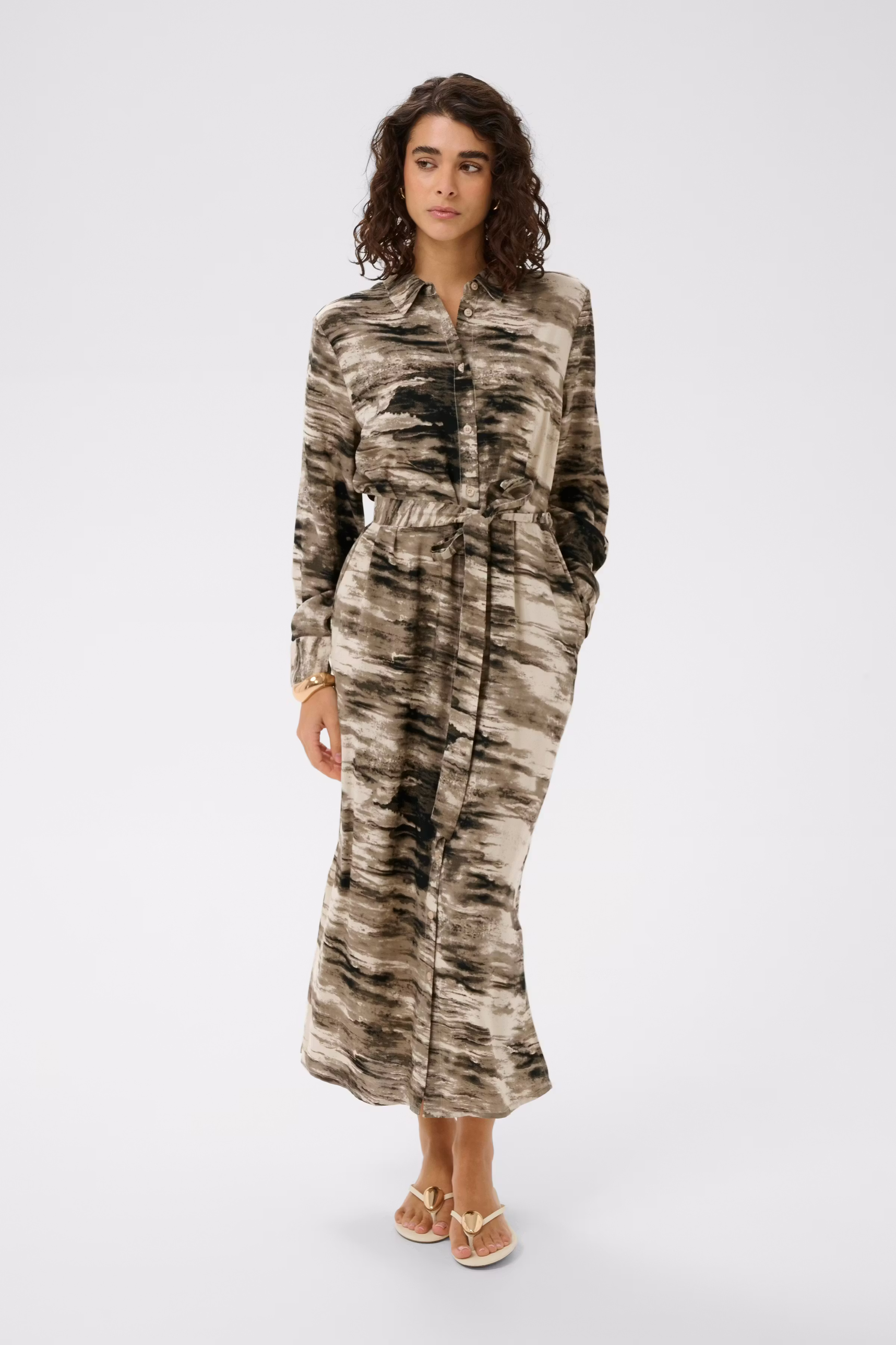 KAkeri Dress LOOKBOOK FRONT 10511371-109011