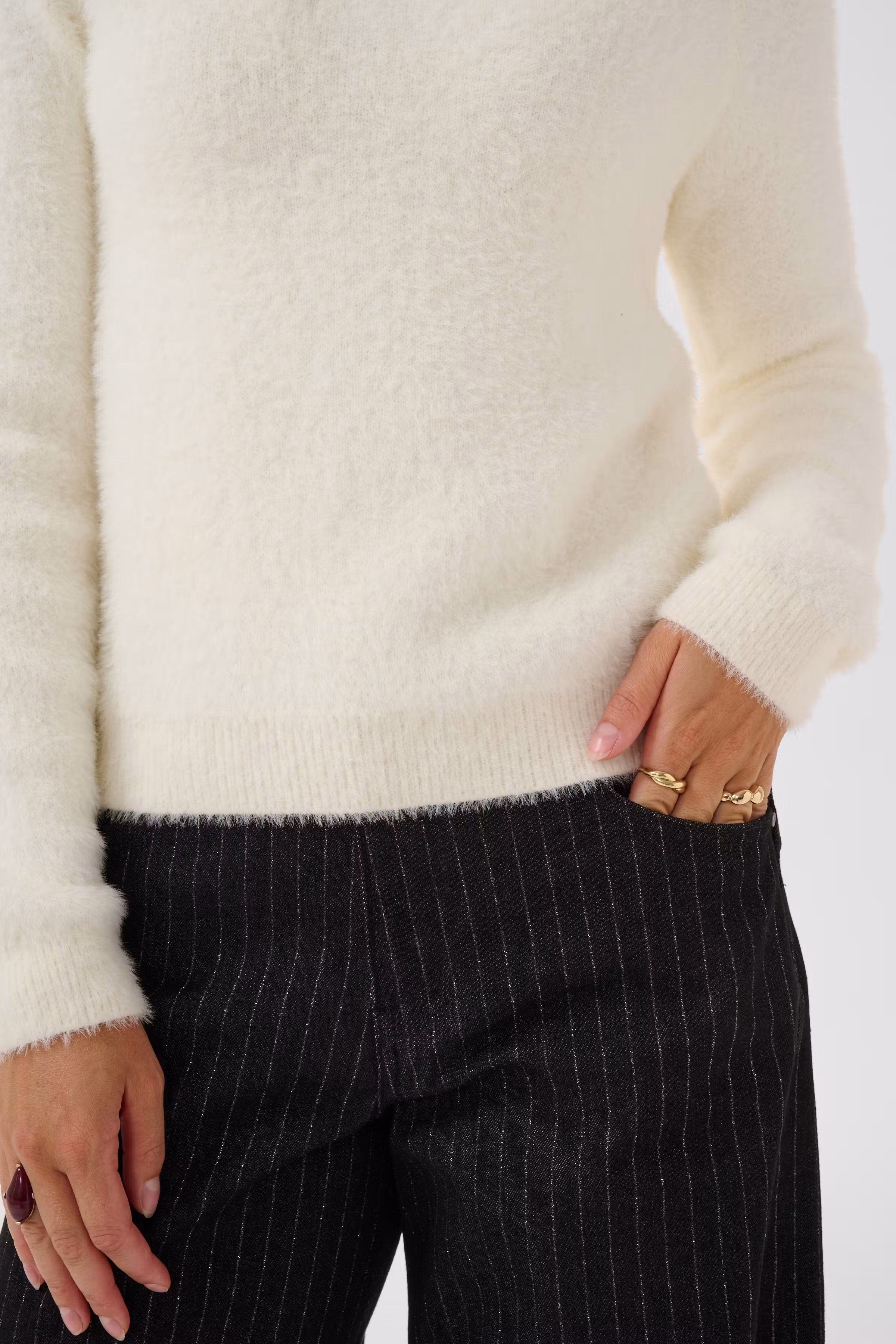 CRInaya Pullover LOOKBOOK DETAIL 10615548-110701