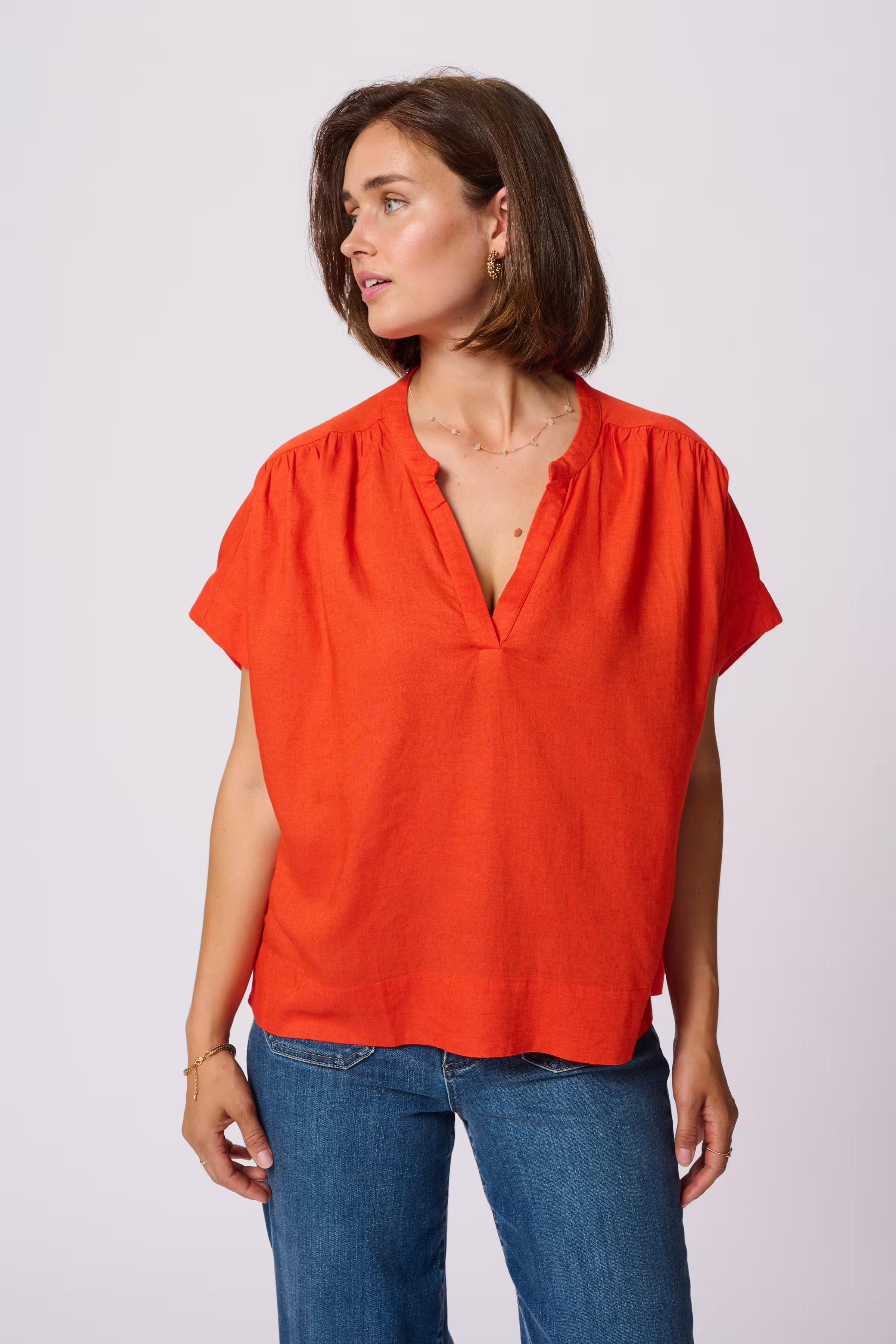 KAmilia Linen Top LOOKBOOK FRONT 10509670-171558