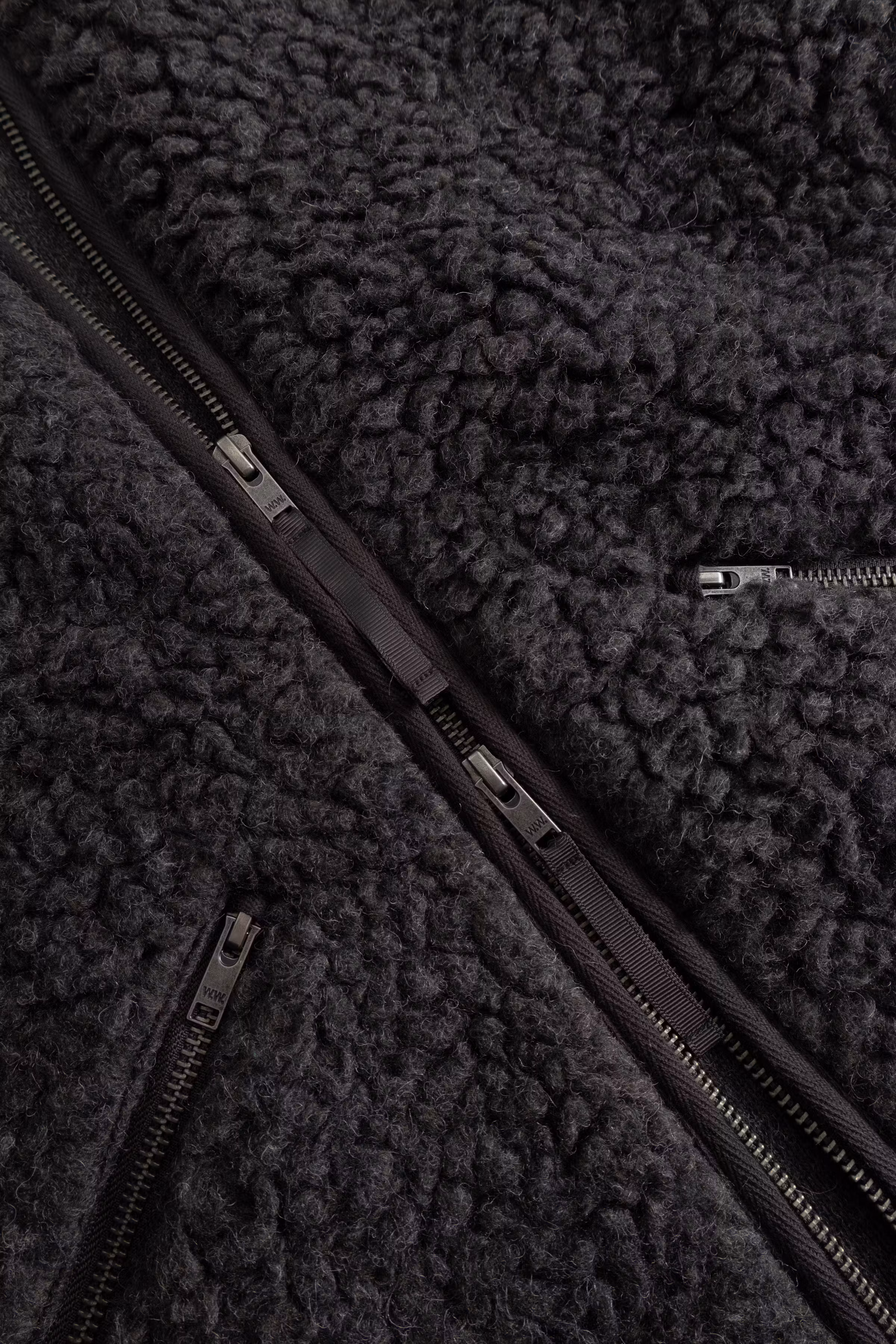 WWEik x jas PACK DETAIL 30252305-194008