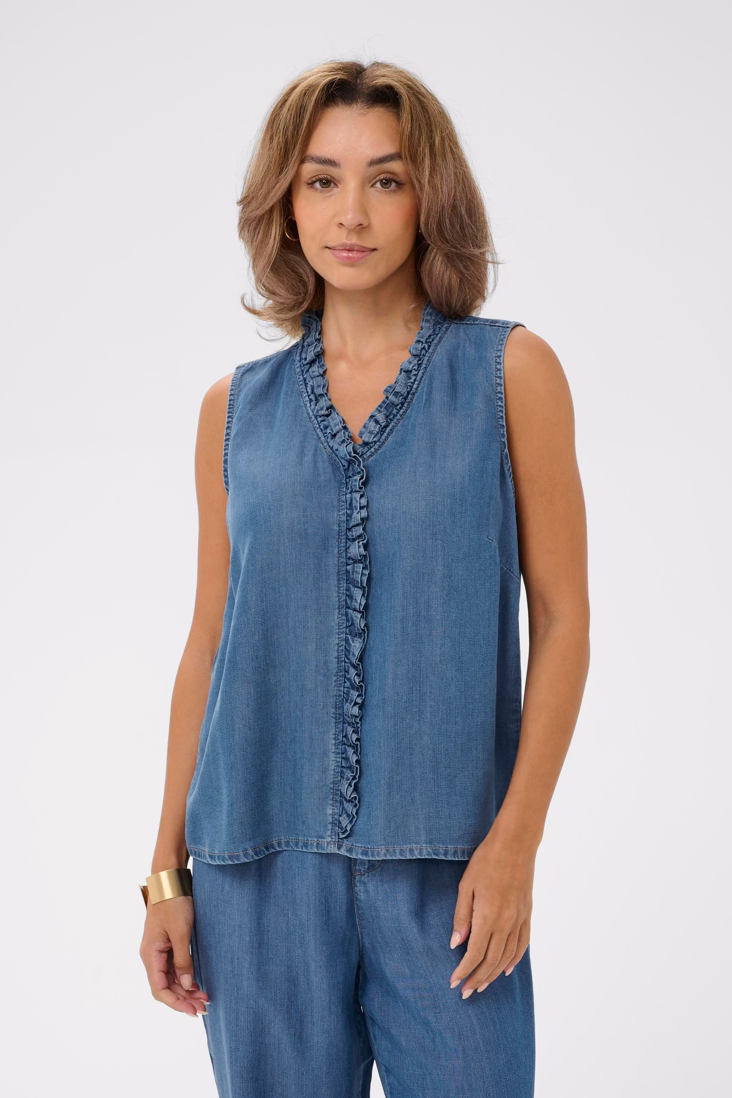 CRMolly Top LOOKBOOK FRONT 10614943-109128