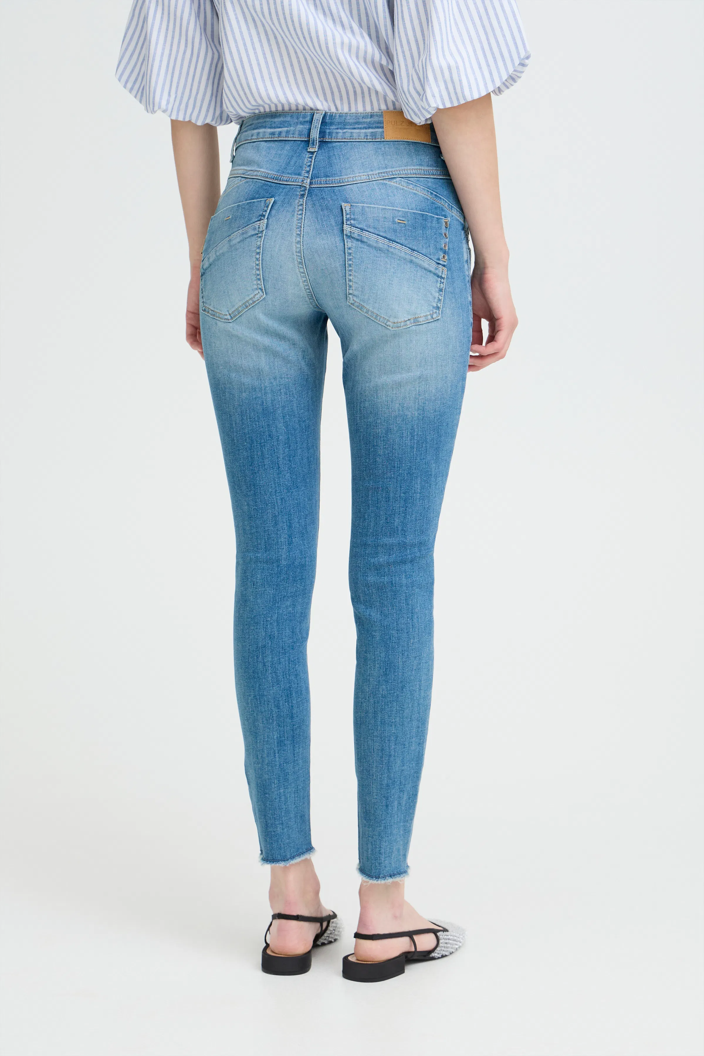PZCARMEN HW SKINNY LEG LOOKBOOK BACK 50210303-200008