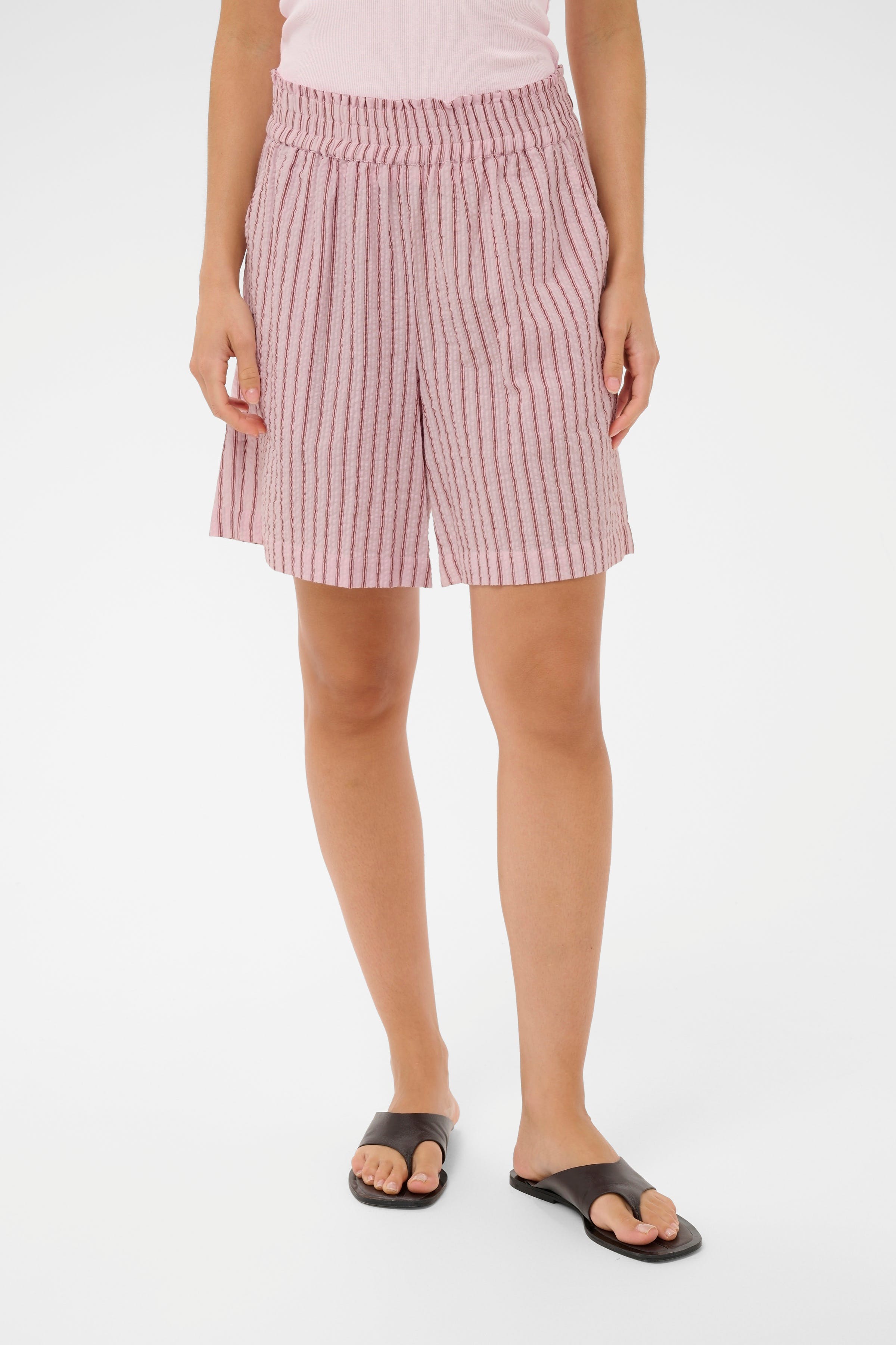 KAlara Shorts LOOKBOOK FRONT 10511505-109318