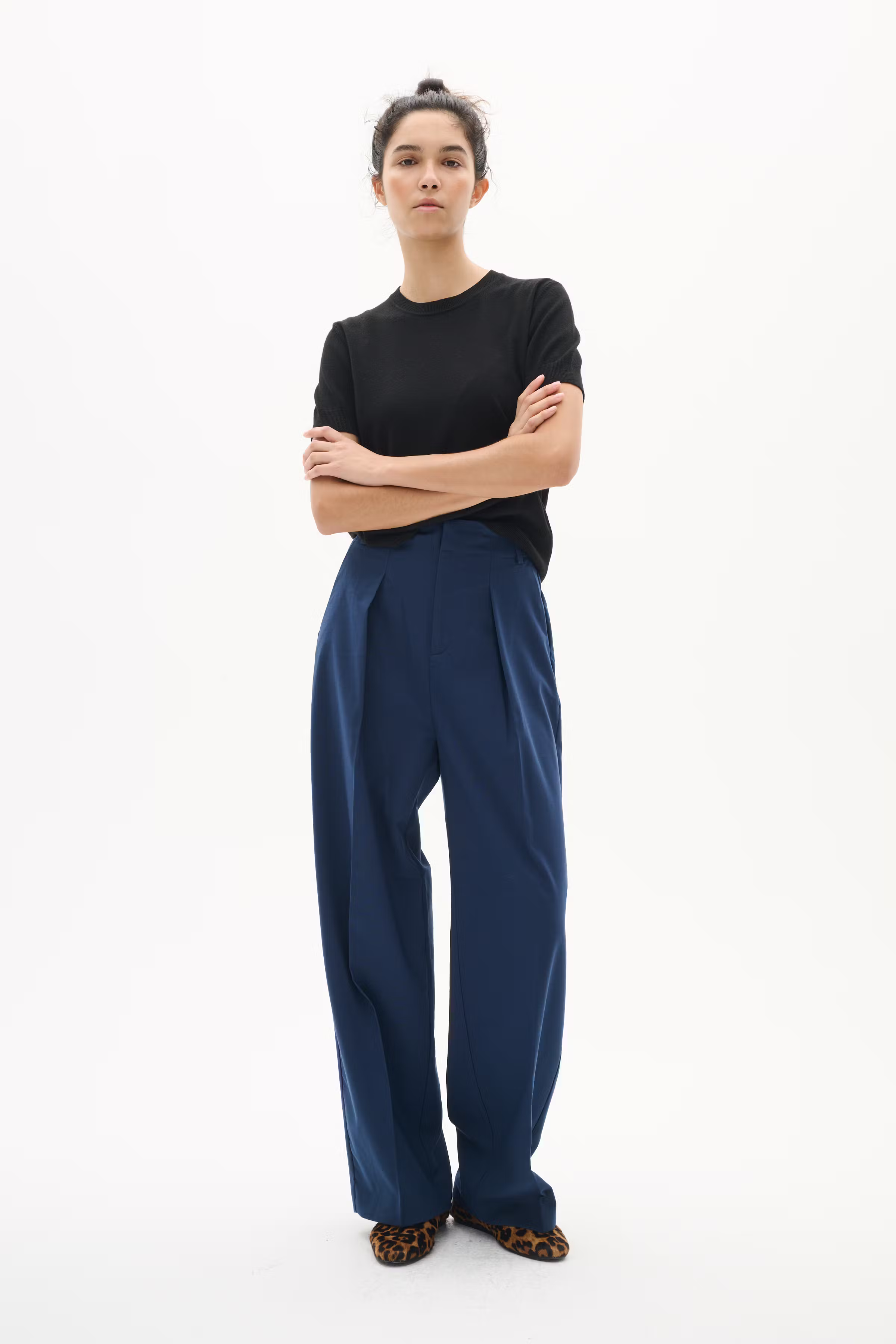 ThyIW Byxor LOOKBOOK FRONT 30109038-193932