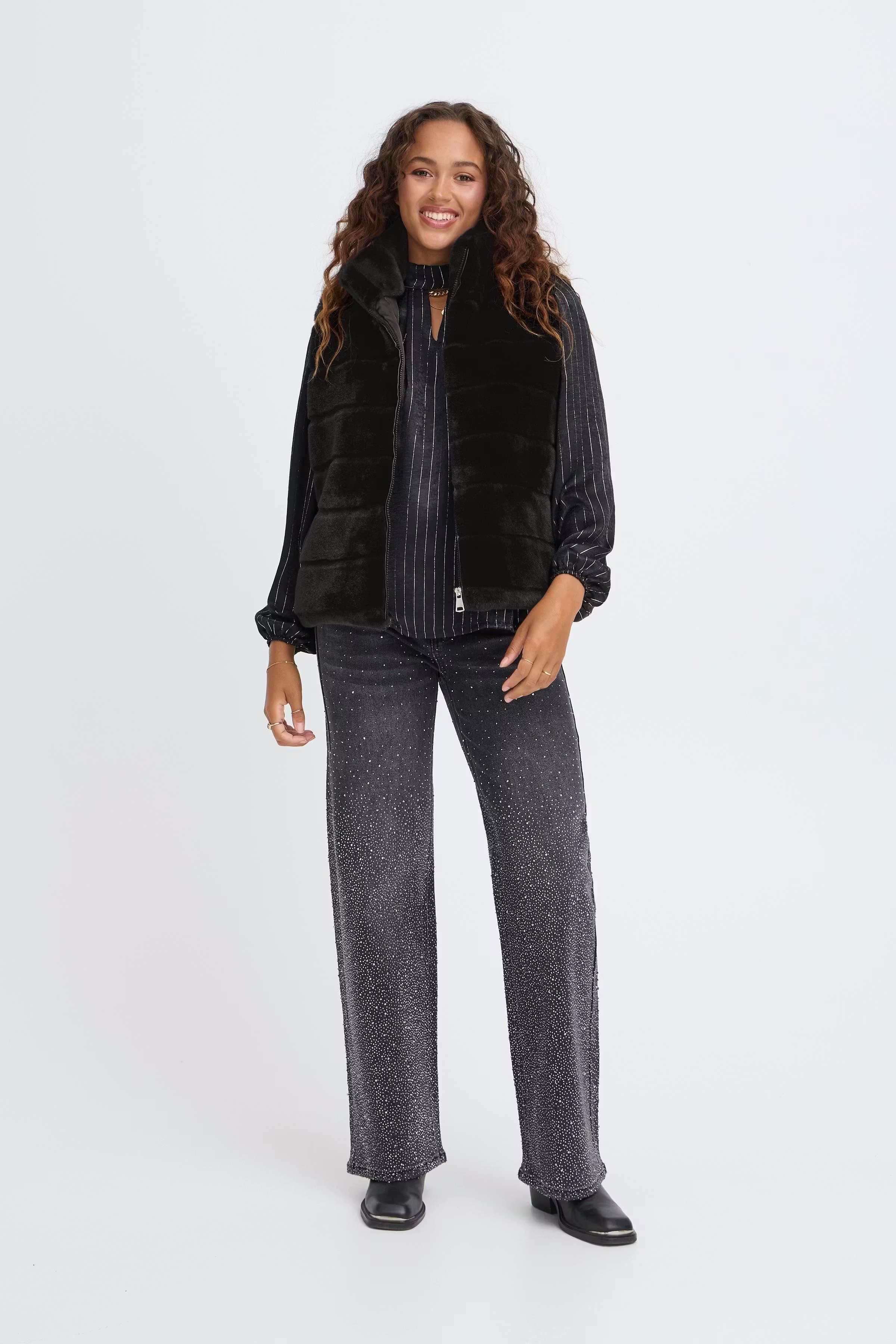 SBMELLA Vest LOOKBOOK FRONT 22101096-190303