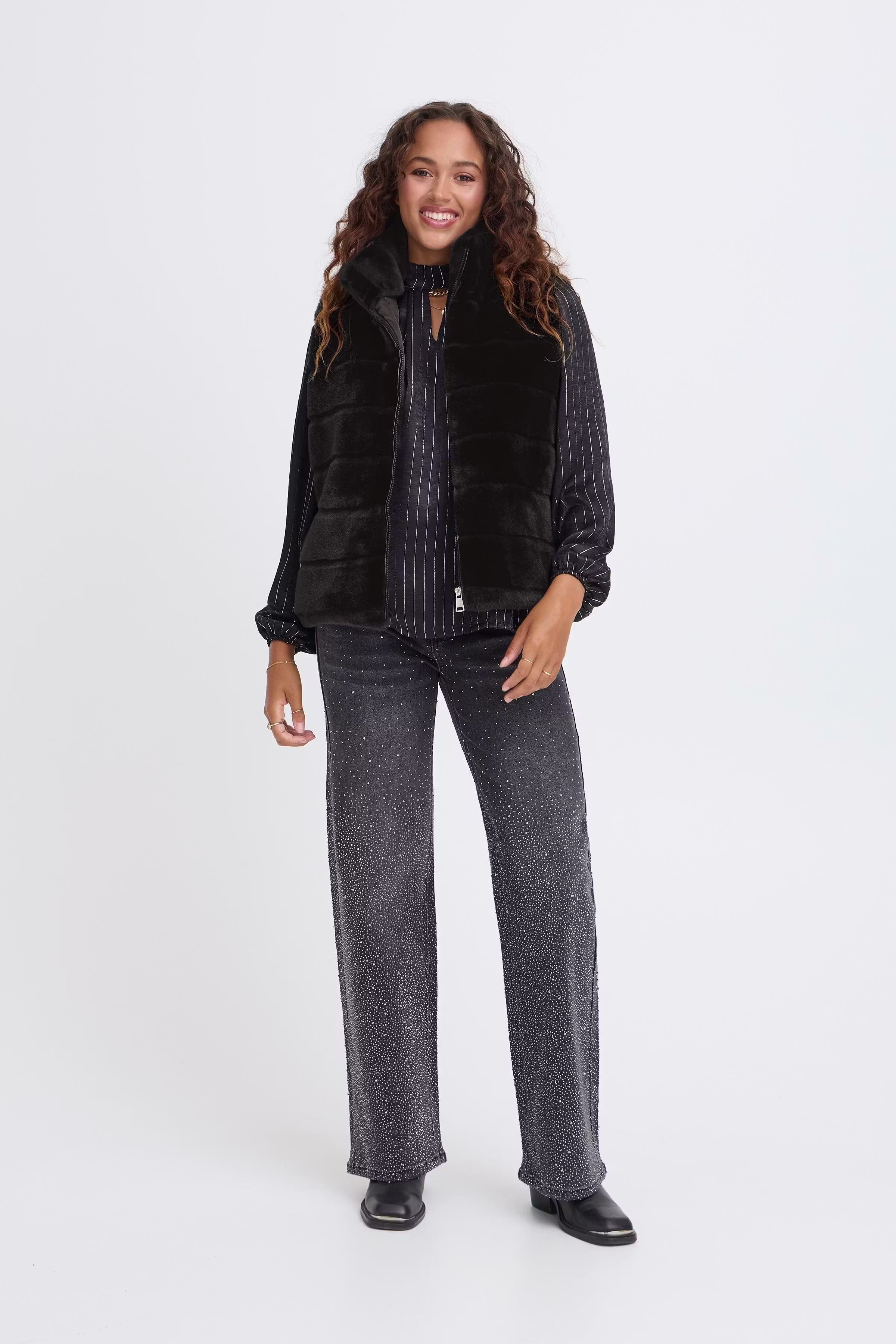 SBMELLA Vest LOOKBOOK FRONT 22101096-190303