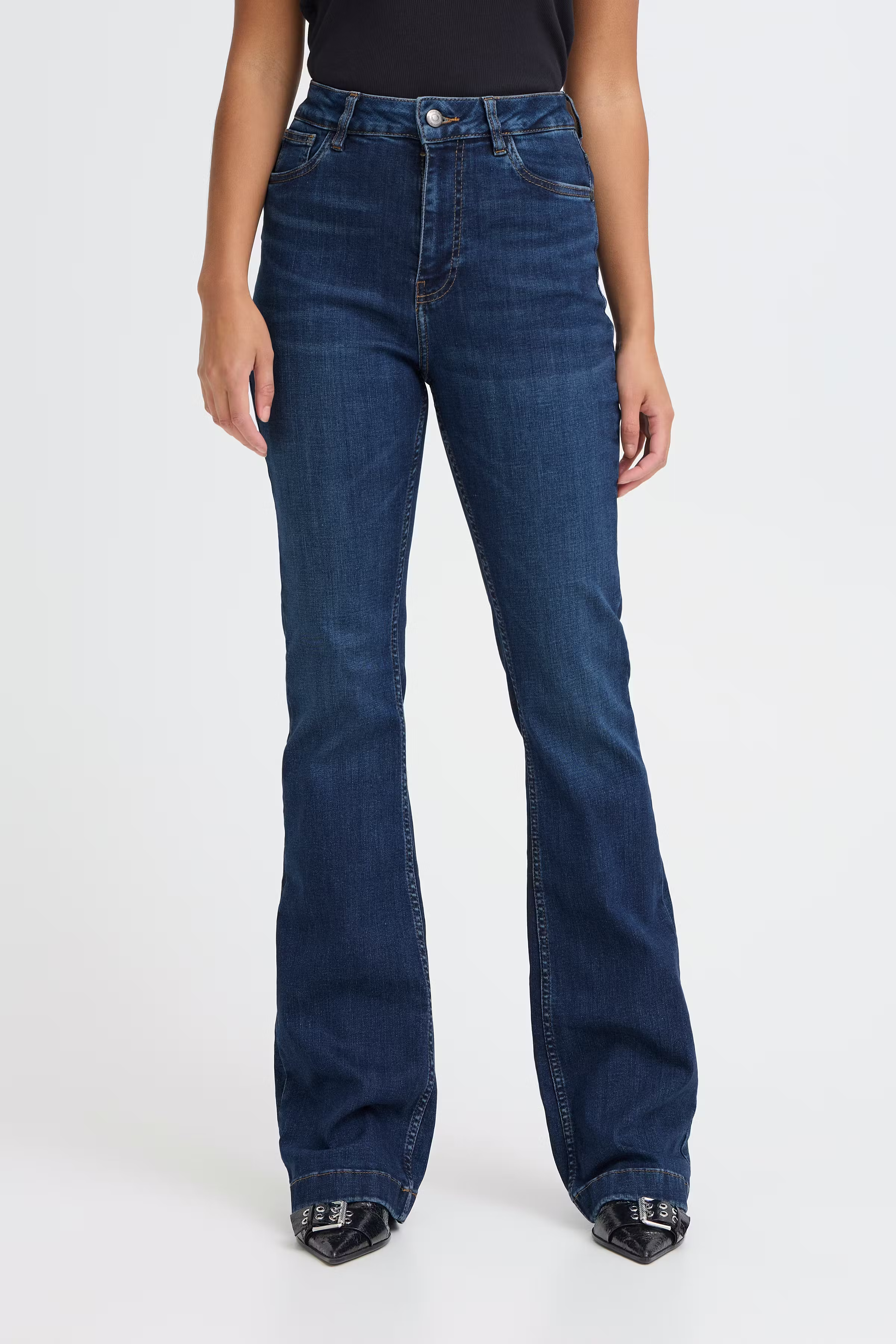 PZBECCA UHW Bootcut Leg LOOKBOOK FRONT 50207285-200002