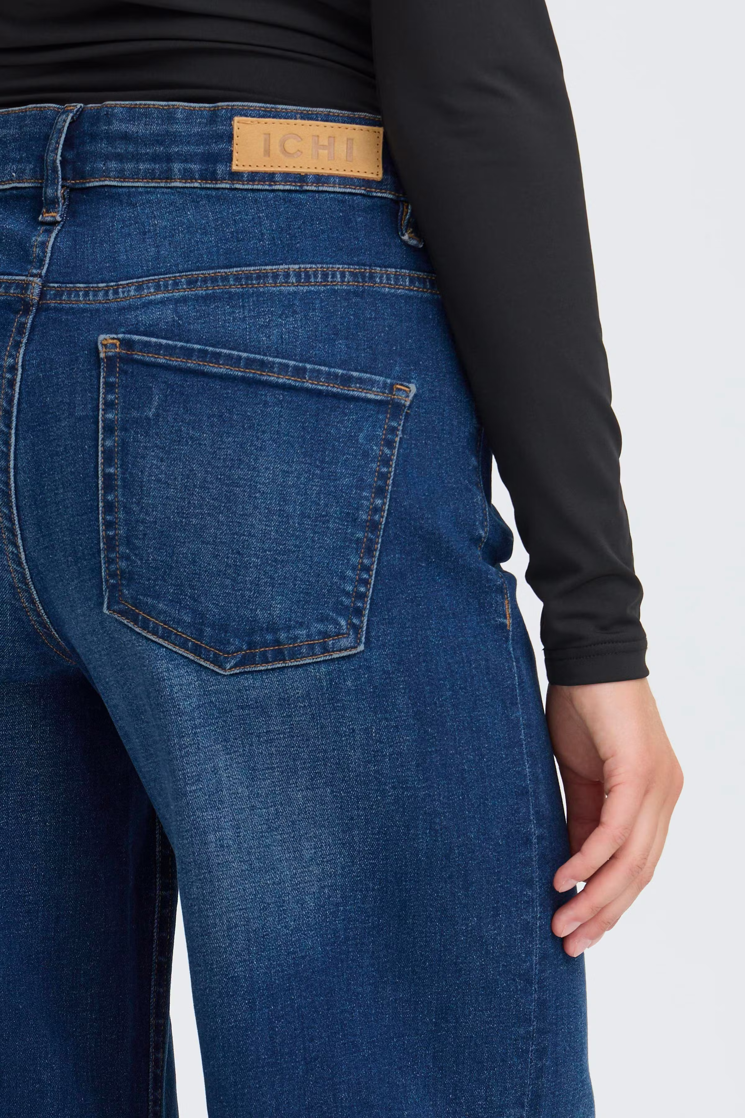 IHTWIGGY WIDE Jeans LOOKBOOK DETAIL 20119022-200340