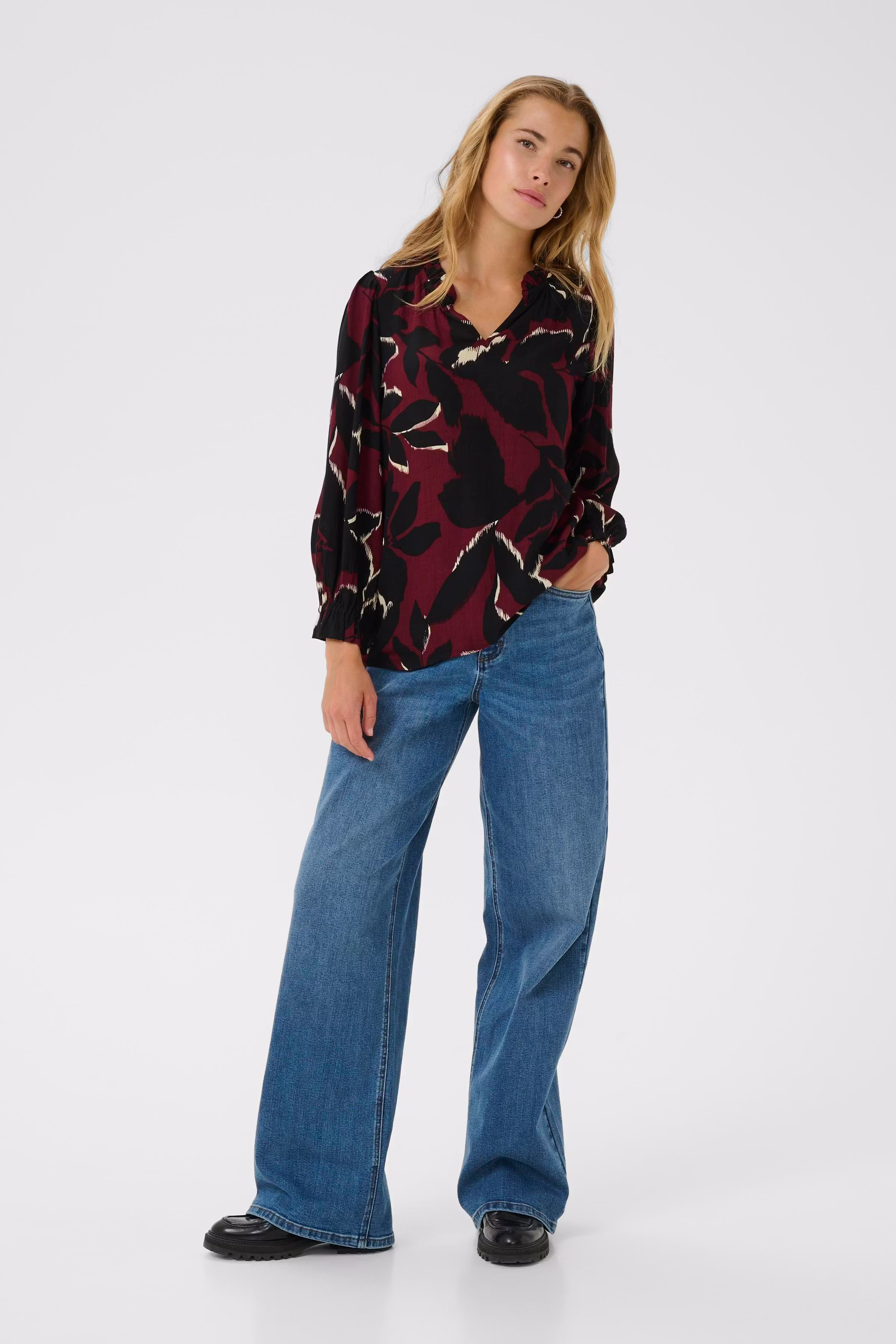 KAlinda Bluse LOOKBOOK FRONT 10510742-108224
