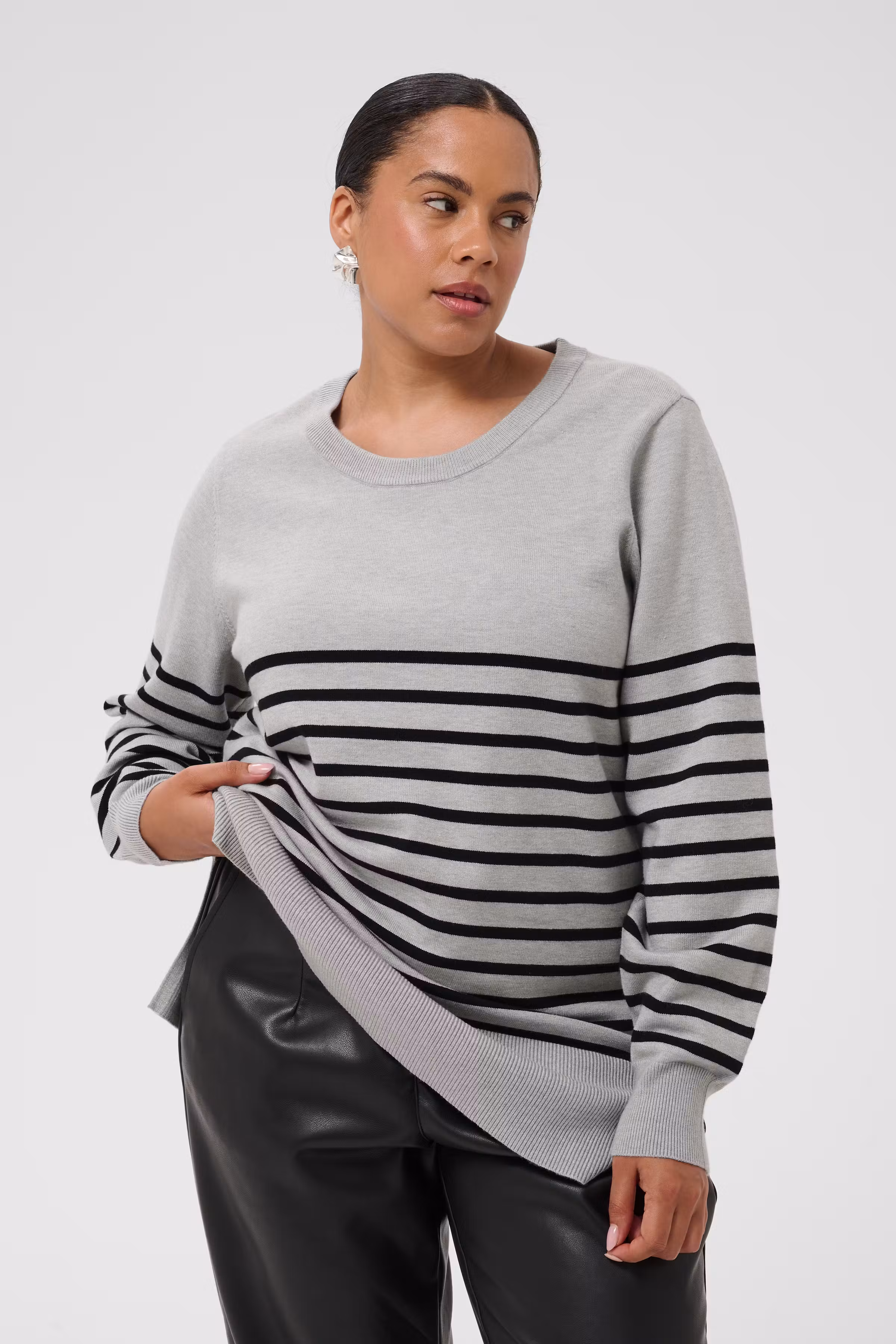 KCliona Pullover LOOKBOOK FRONT 10584433-109819