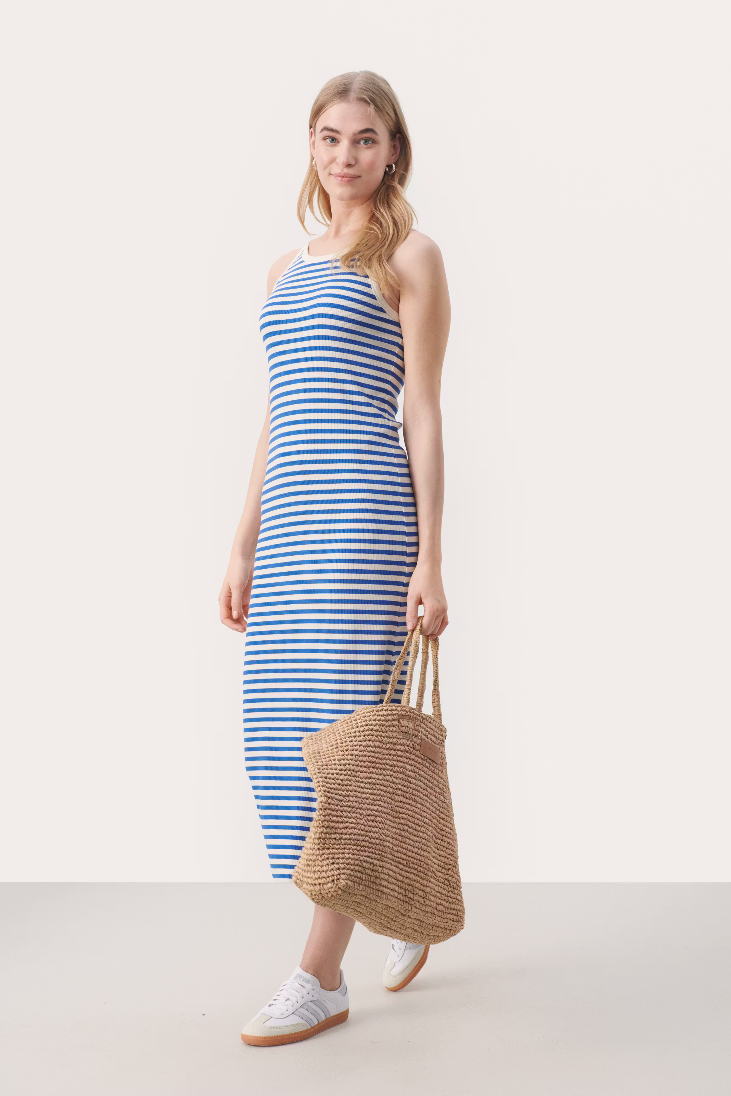 GarittaPW Langs Chleid LOOKBOOK BACK 30308636-302915