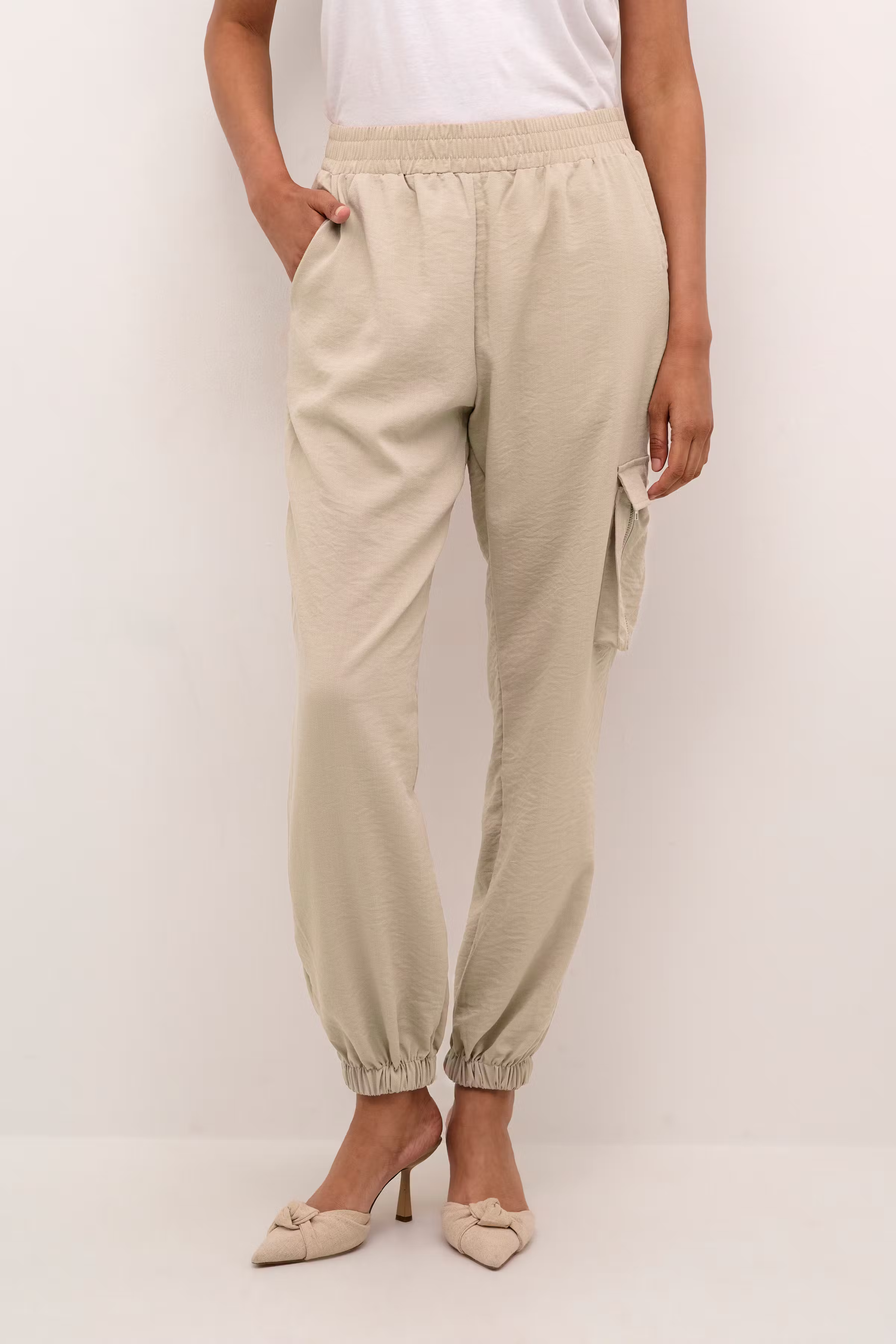 KAmoria Hose LOOKBOOK FRONT 10552262-151305