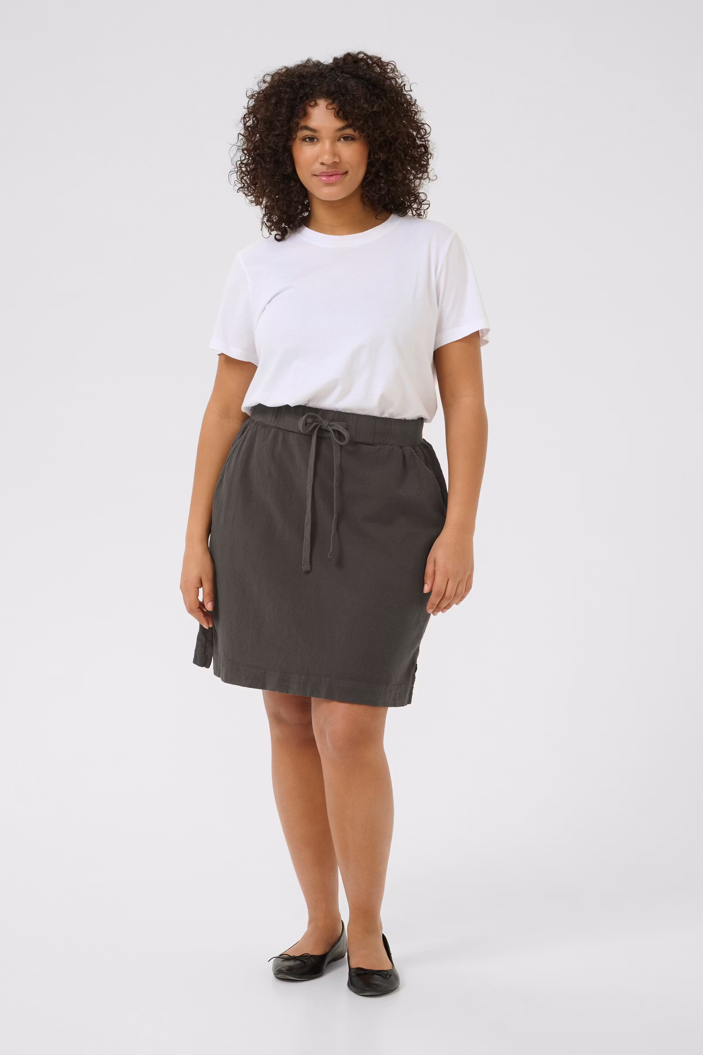 KCnana Skirt LOOKBOOK FRONT 10580785-190205