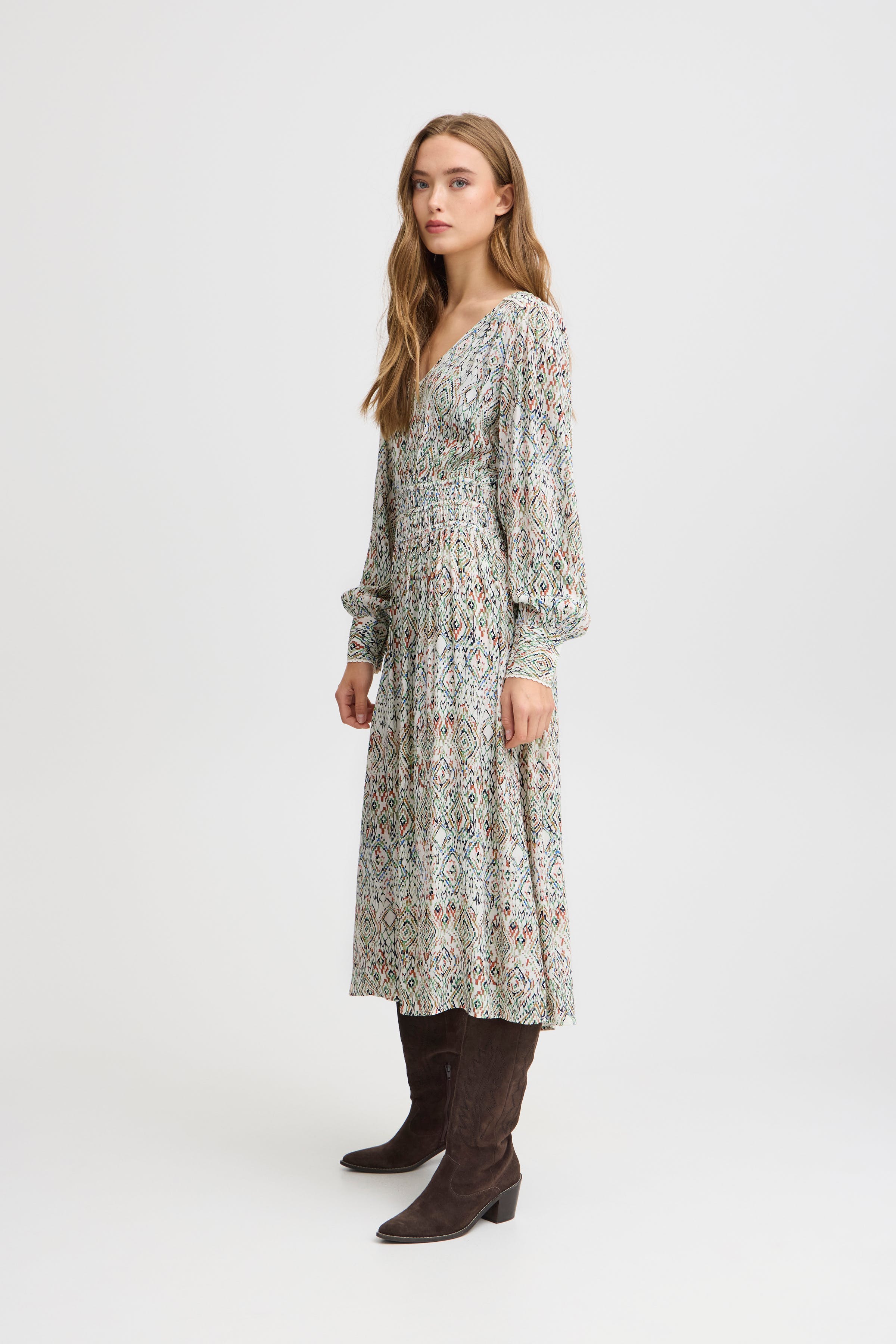 IRMILLY Kleid LOOKBOOK DETAIL 20121318-203202