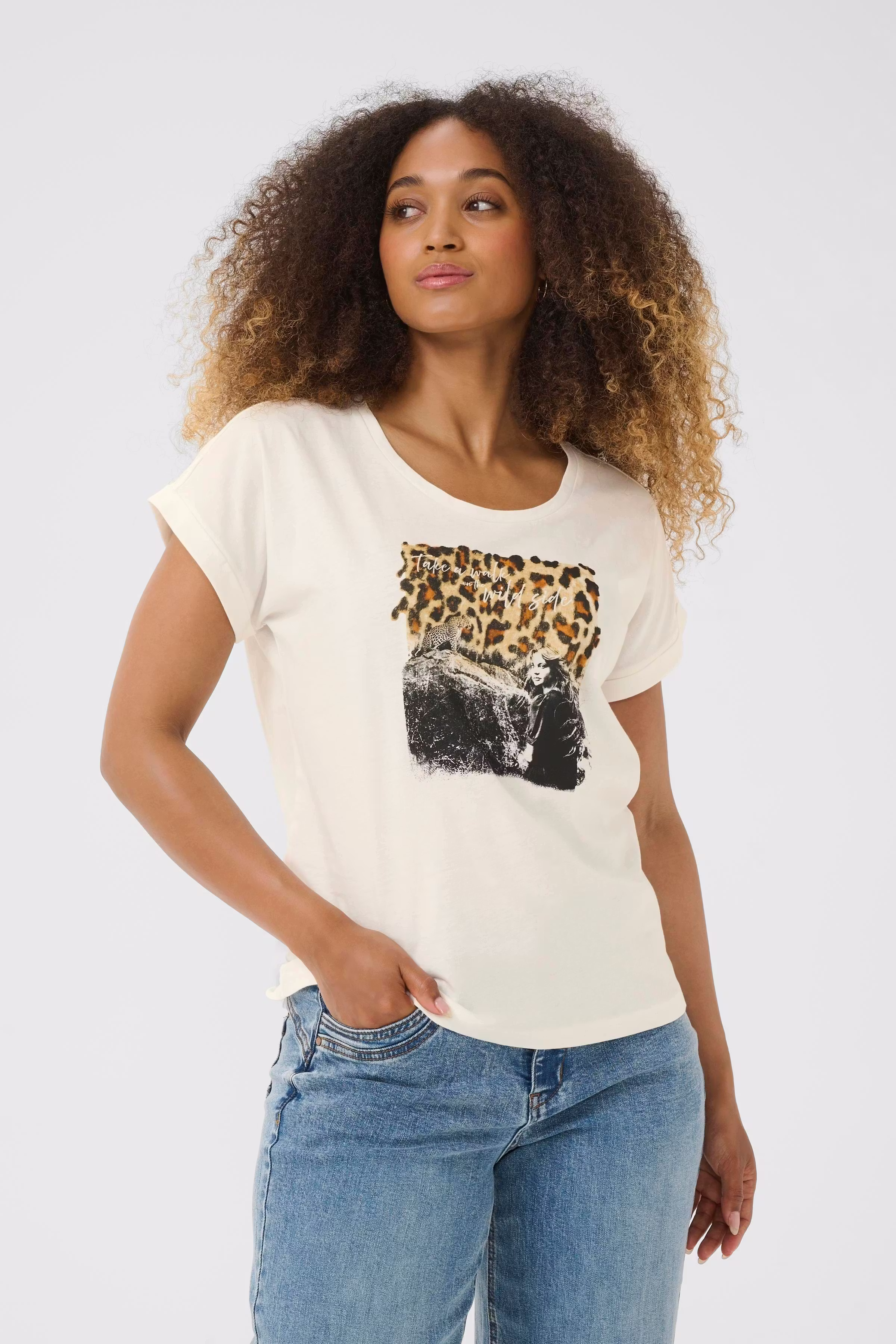 CRMias T-shirt LOOKBOOK FRONT 10614404-108573