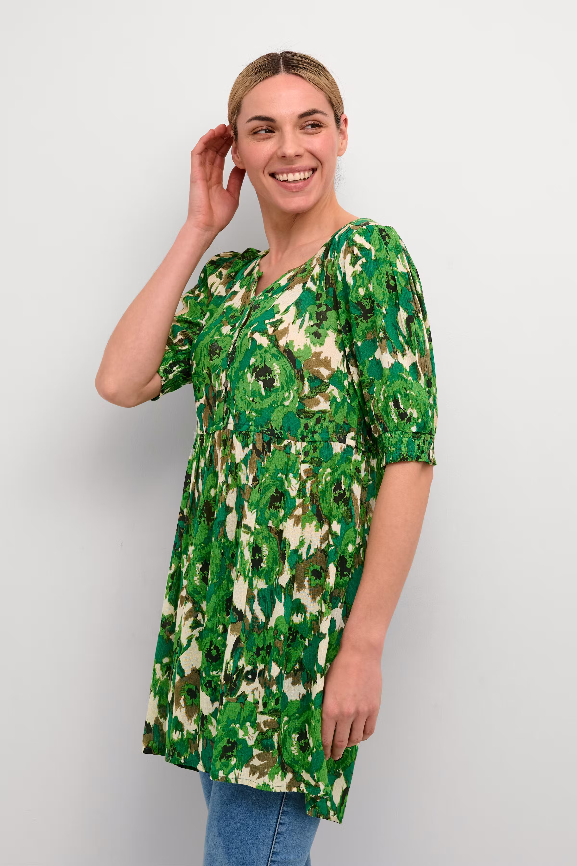 BPulla Tunic LOOKBOOK FRONT 10590455-104505B