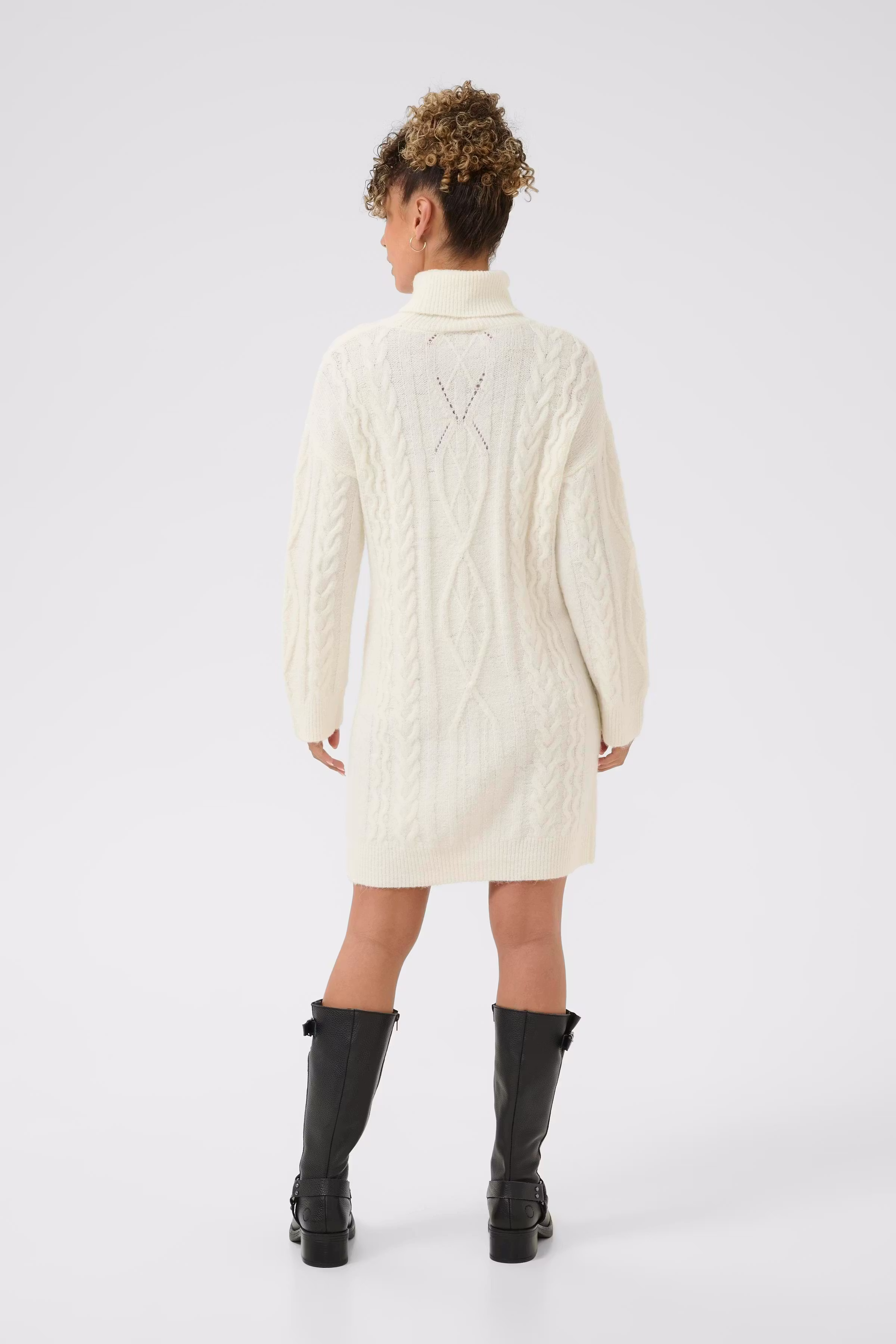 CRSkie Robe LOOKBOOK BACK 10614433-1107011