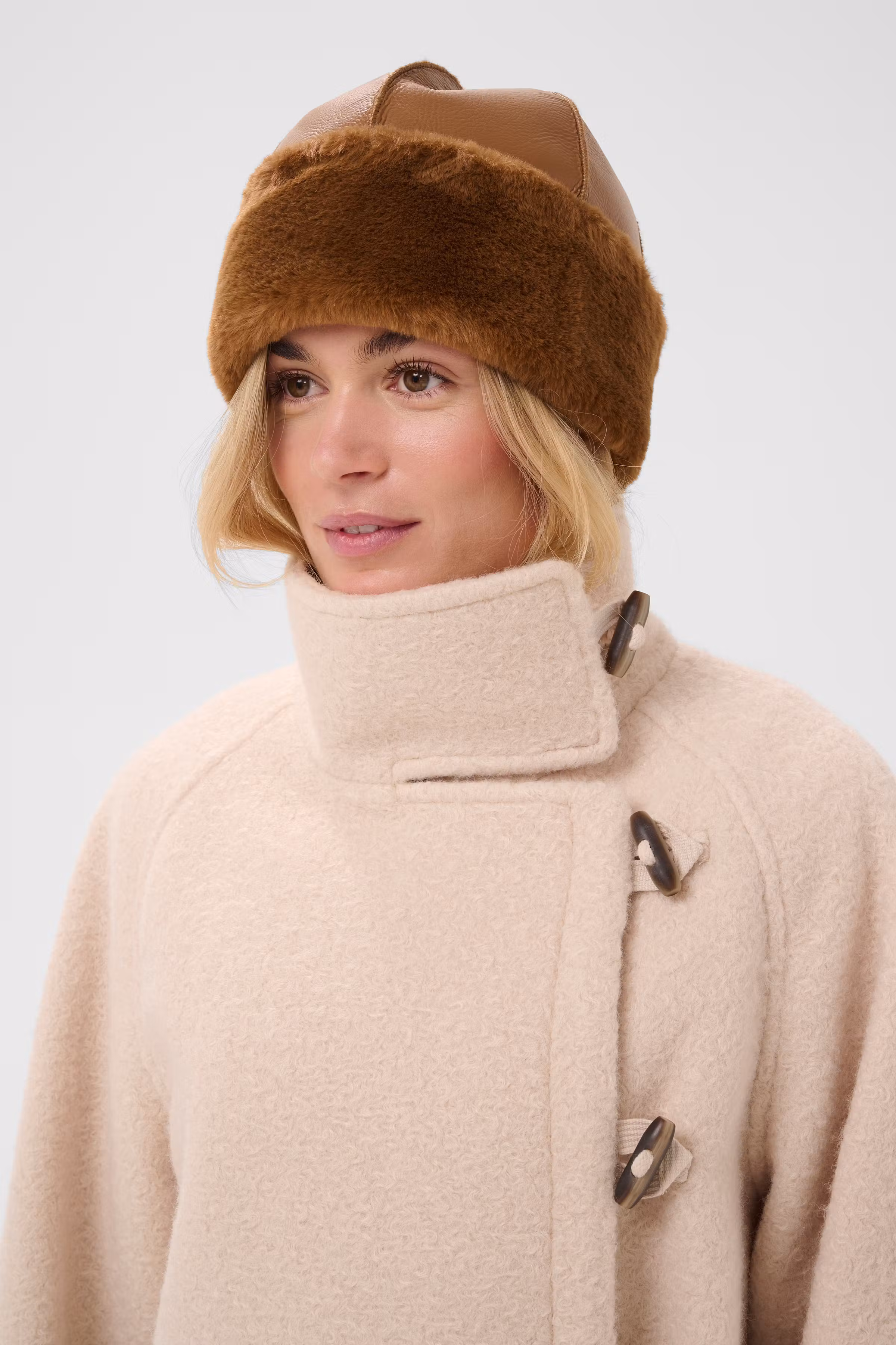 SibillaSZ Hatt LOOKBOOK DETAIL 30515343-181027