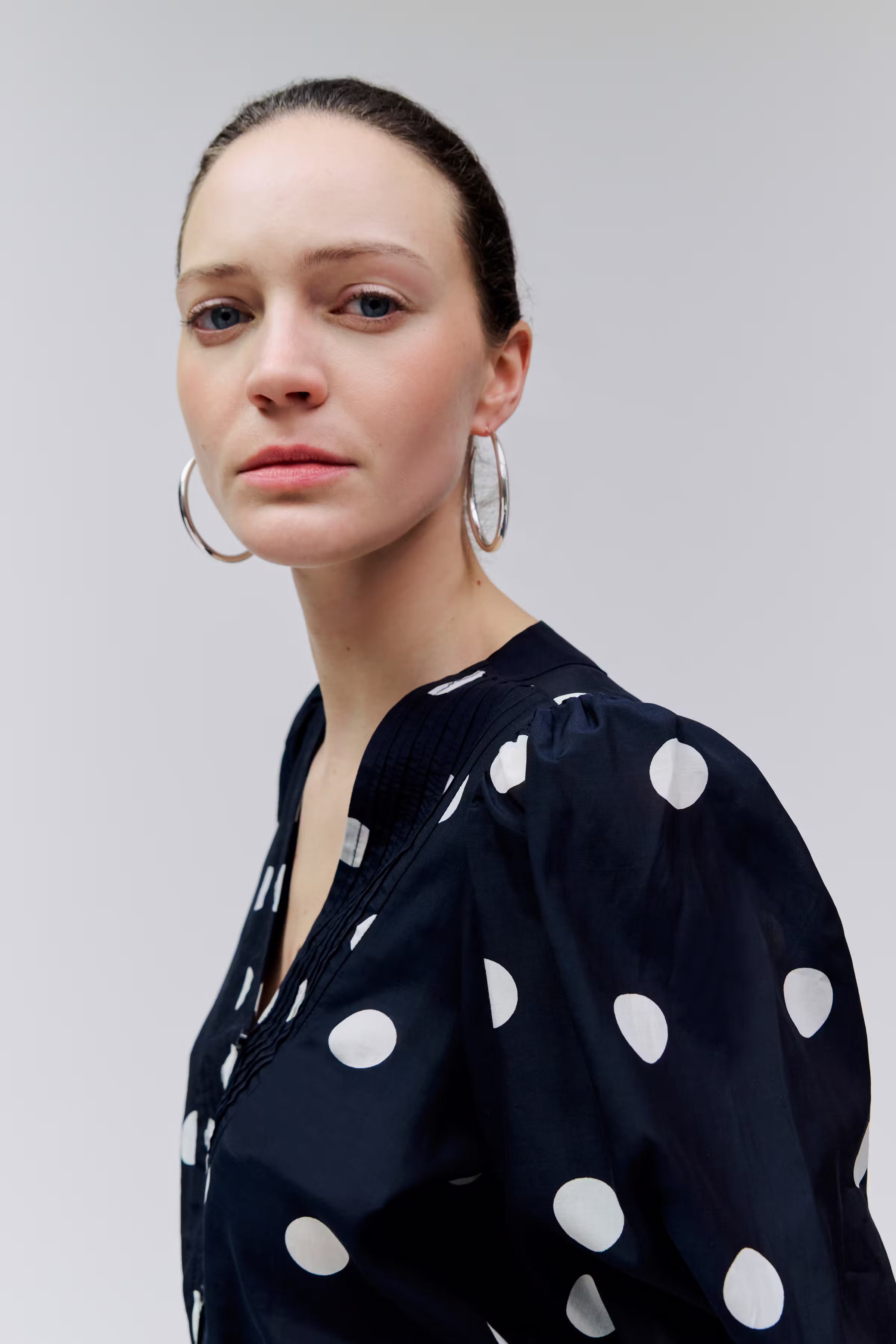 ENRICA Blouse LOOKBOOK FRONT 30600596-MC2178