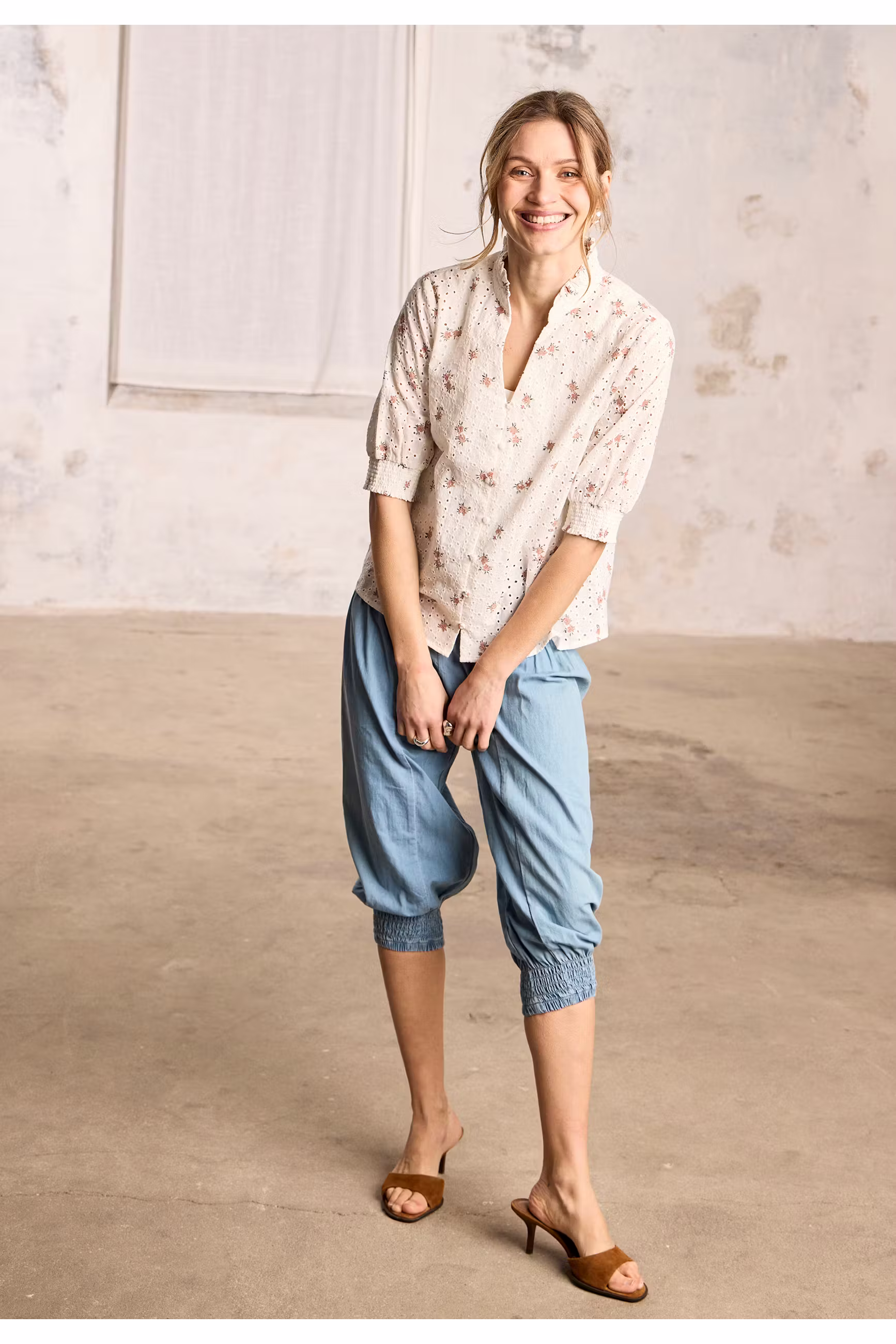 PZJILL Capri pants LOCATION NONE 50210771-200008