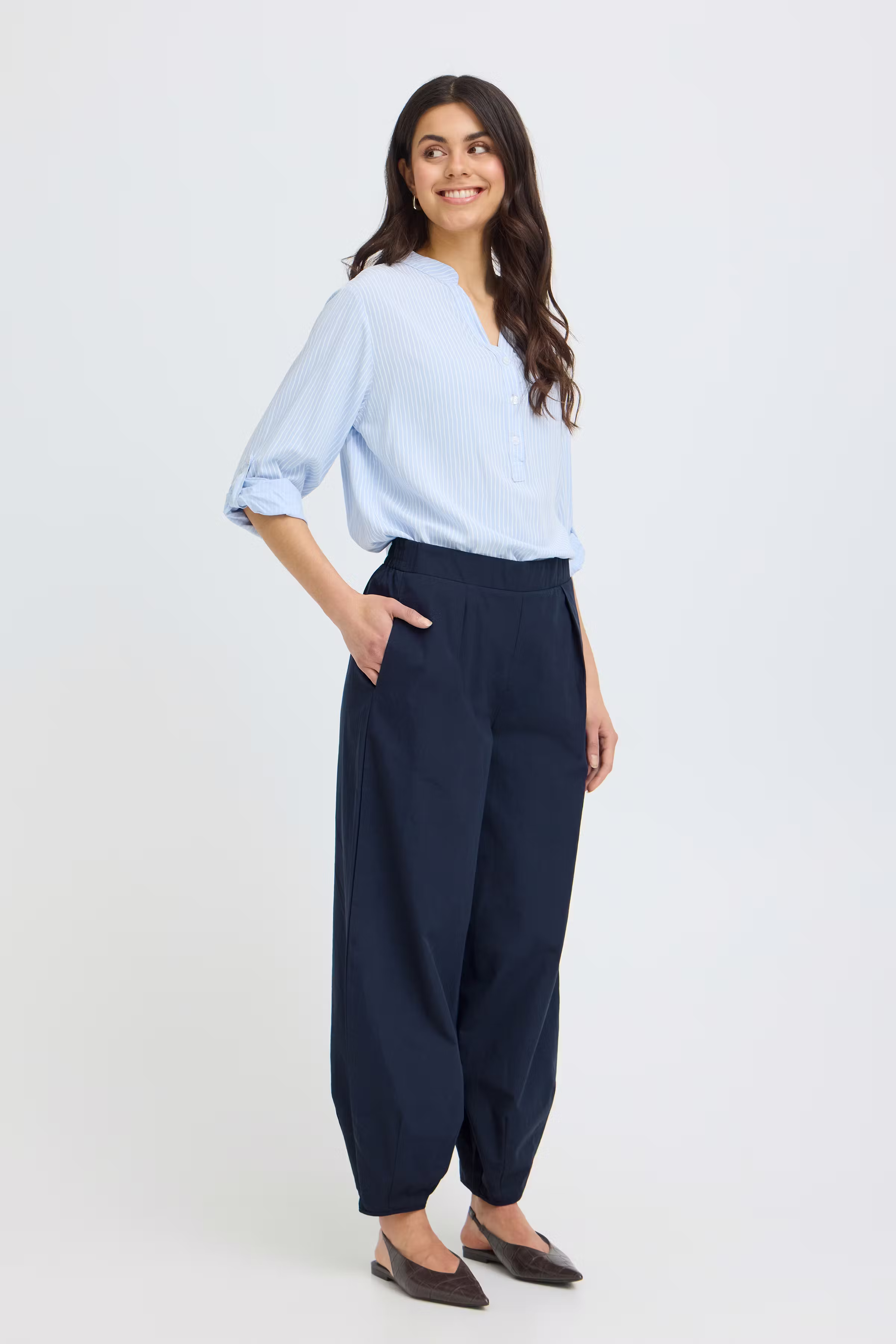 FRCARA Byxor LOOKBOOK FRONT 20618583-193923