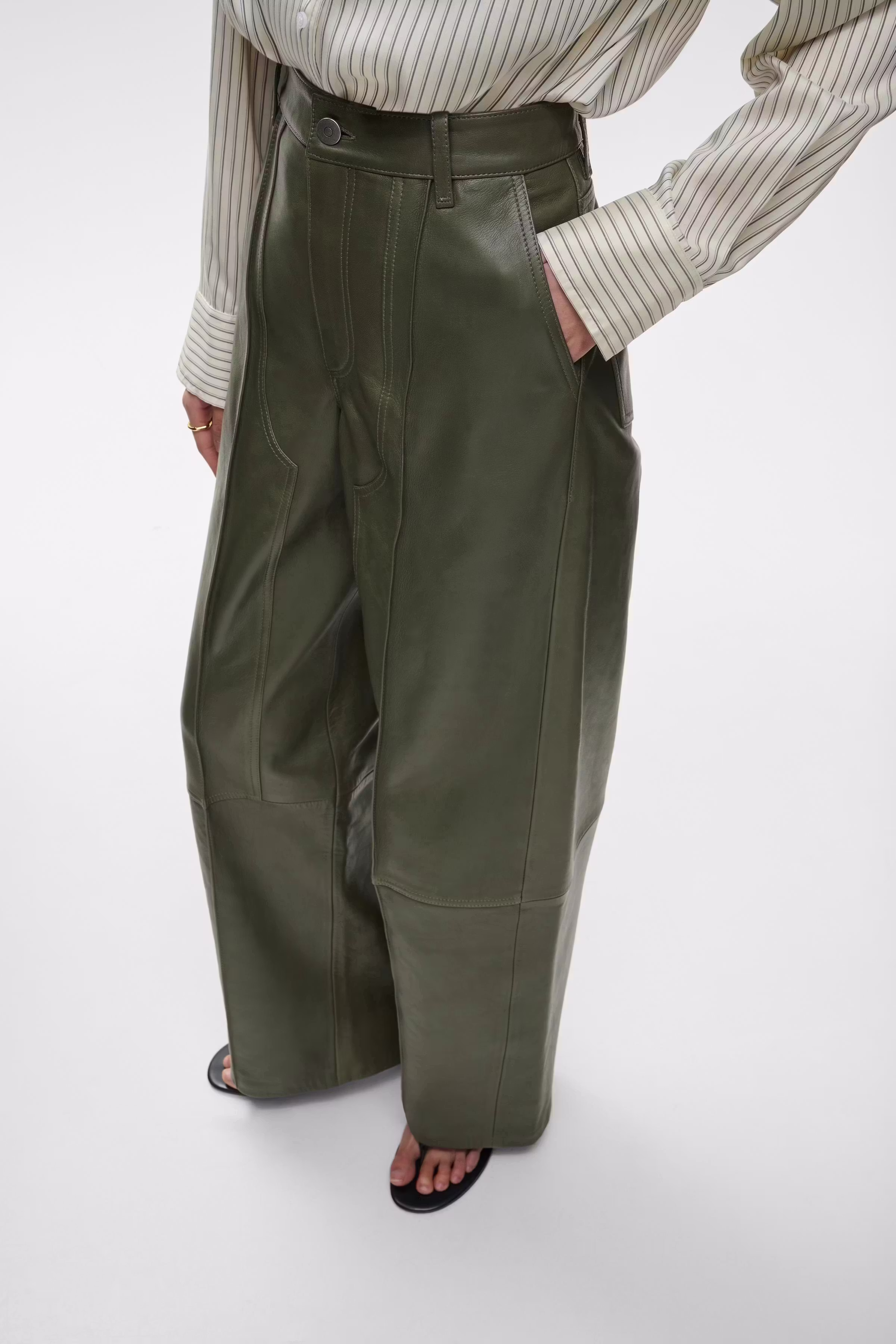 IOLESLIE Trousers LOOKBOOK FRONT 30600691-GR533