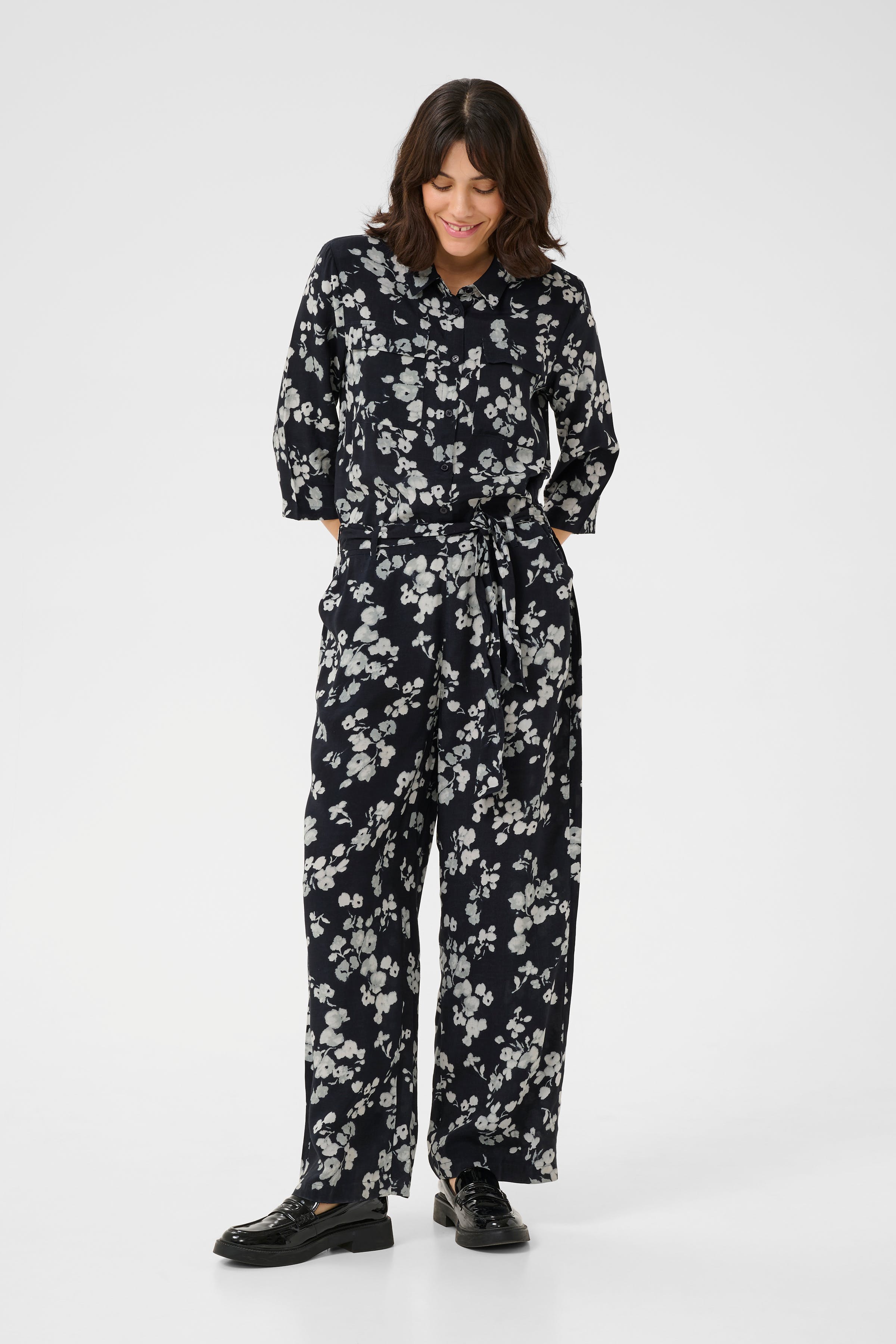 KApollie Overall LOOKBOOK FRONT 10509533-106800