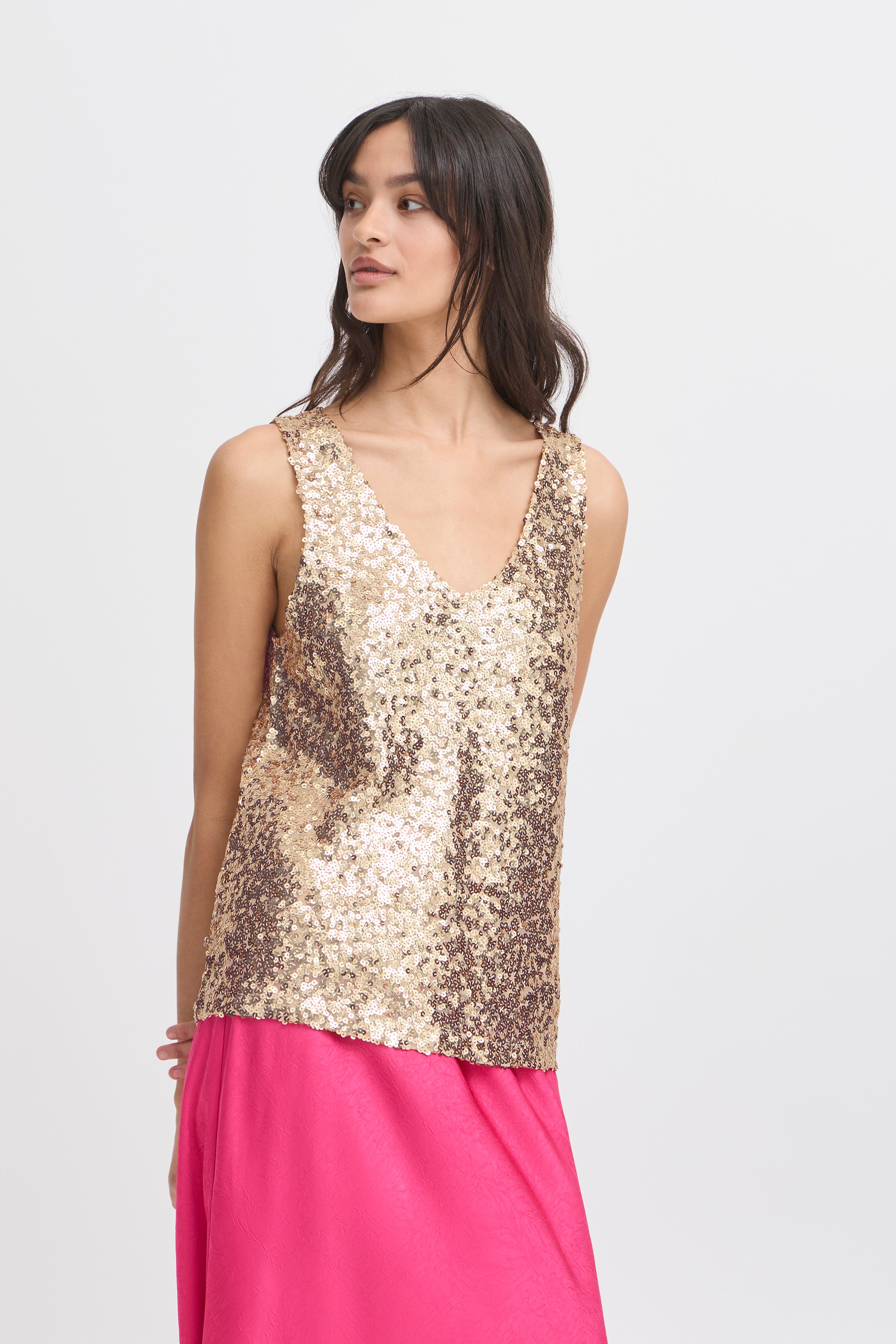 BYULSIA Top LOOKBOOK FRONT 20816868-131012