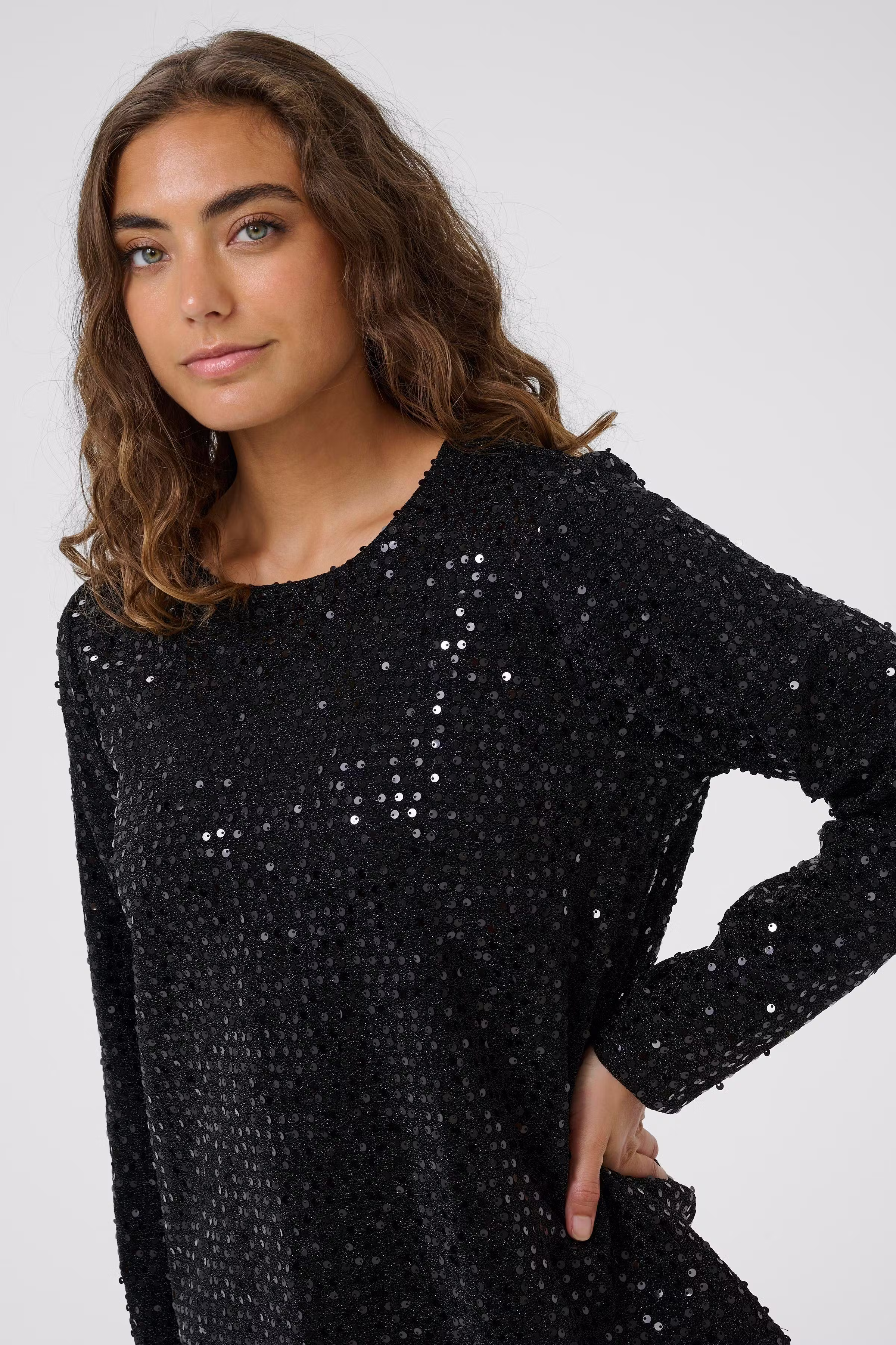 CUbia Paljettblus LOOKBOOK DETAIL 50112817-500012