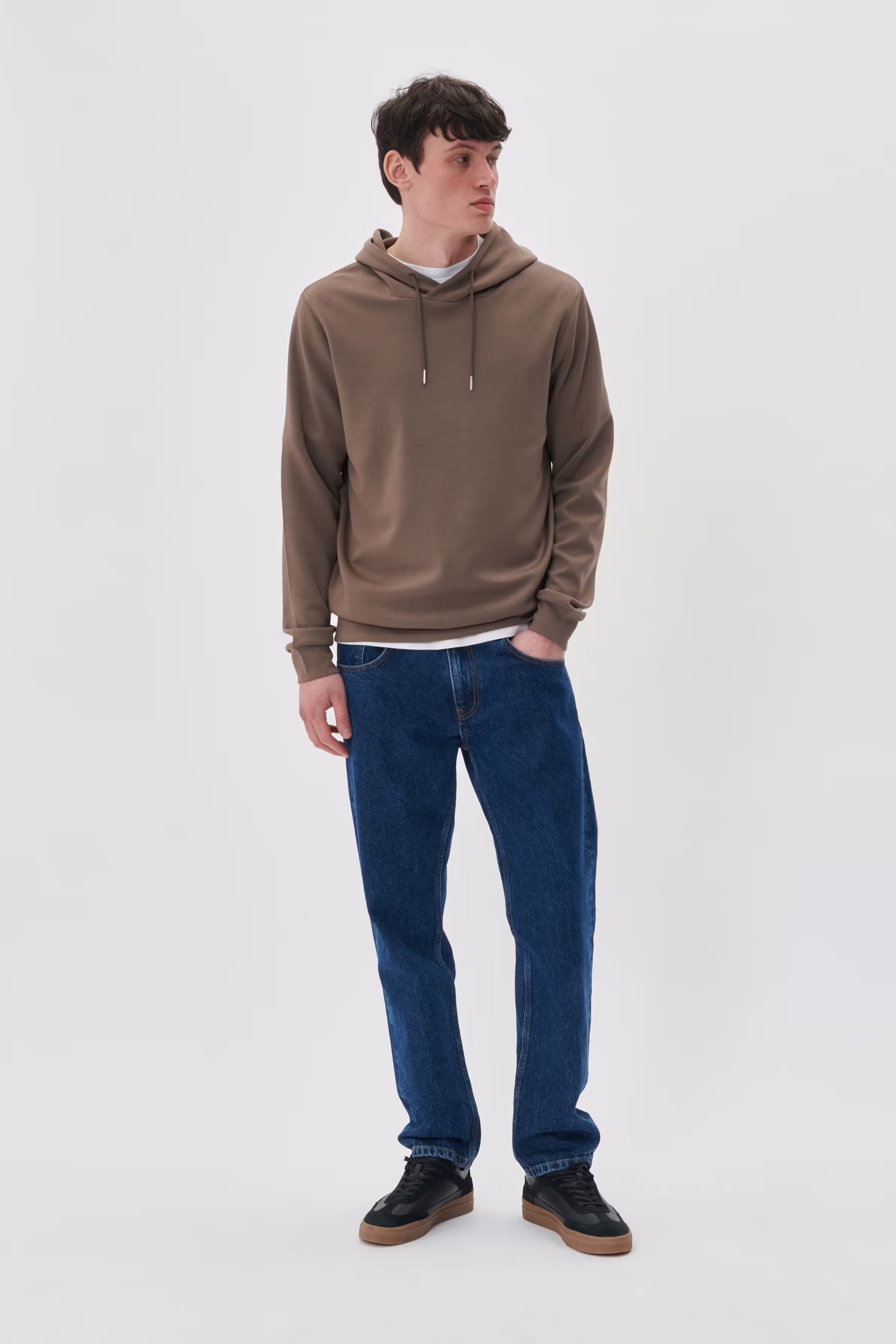 MAteo Sweatshirt LOOKBOOK FRONT 30206232-190808