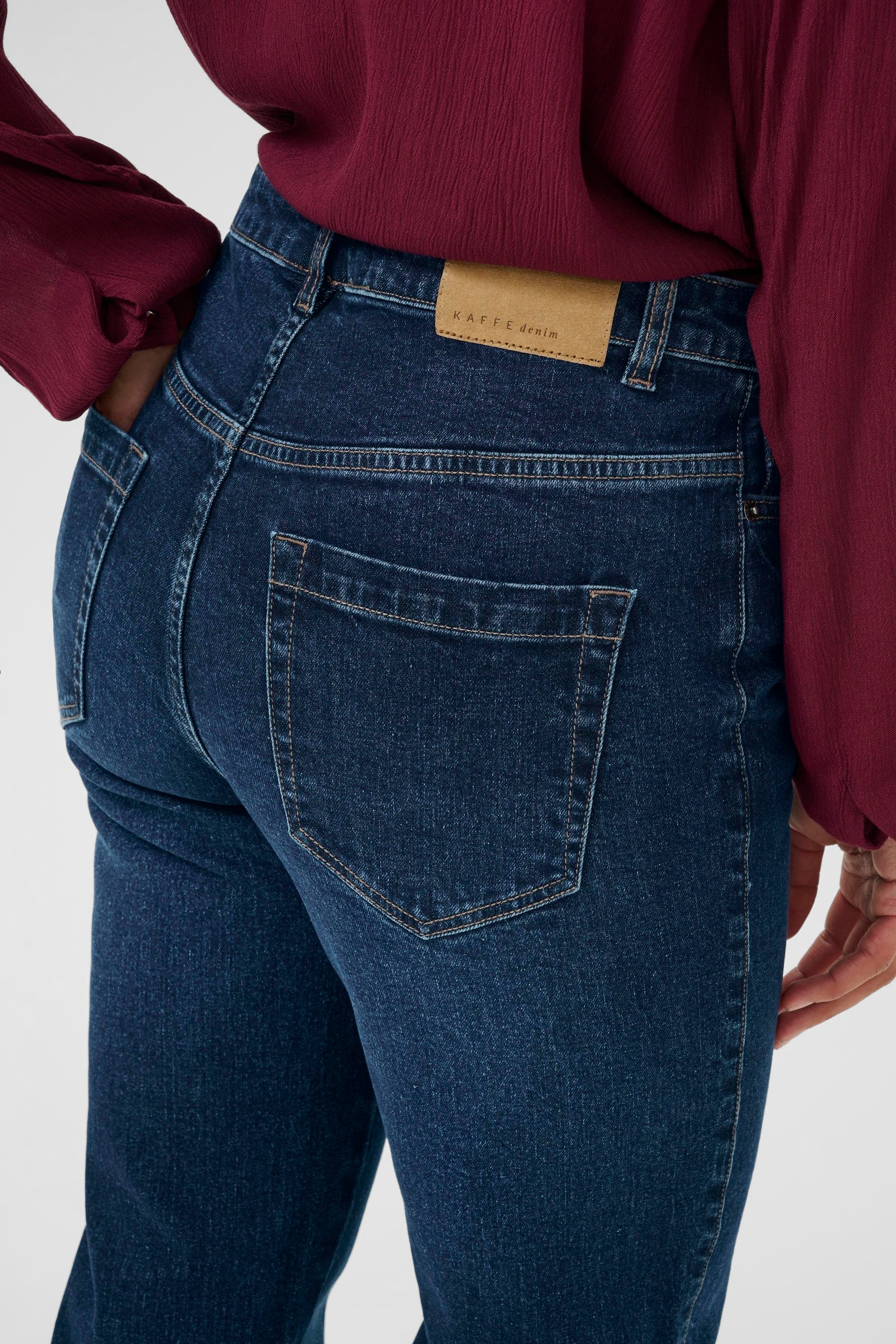 KAmaris Jeans LOOKBOOK DETAIL 10510727-100316