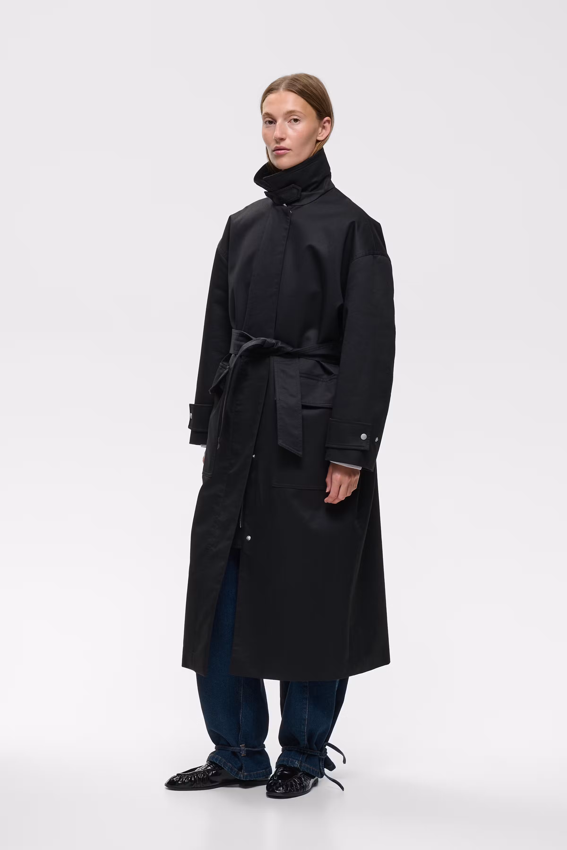 HUNTERYIW Mantel LOOKBOOK FRONT 30112706-194008