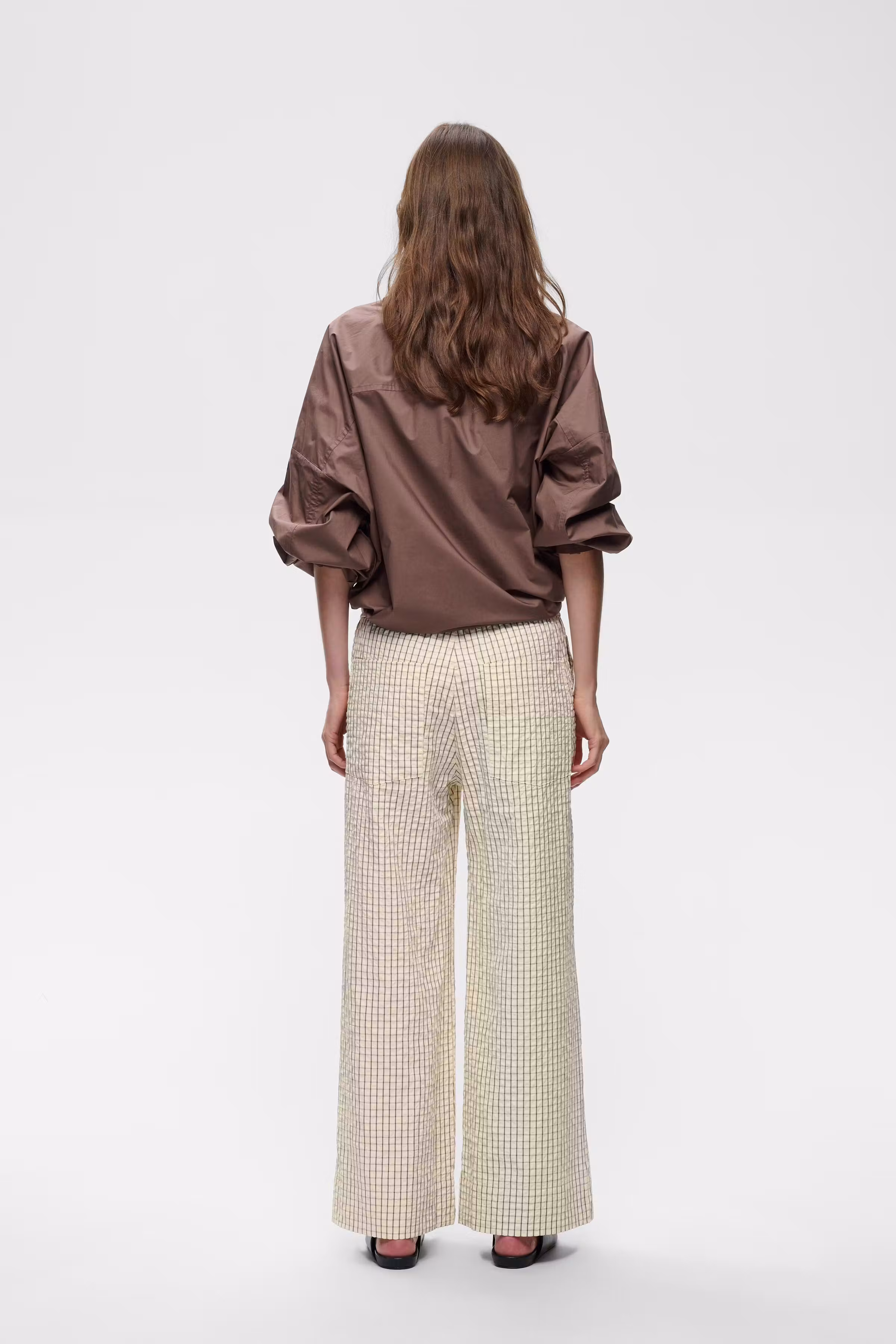 HEROIW Trousers LOOKBOOK BACK 30112719-120601
