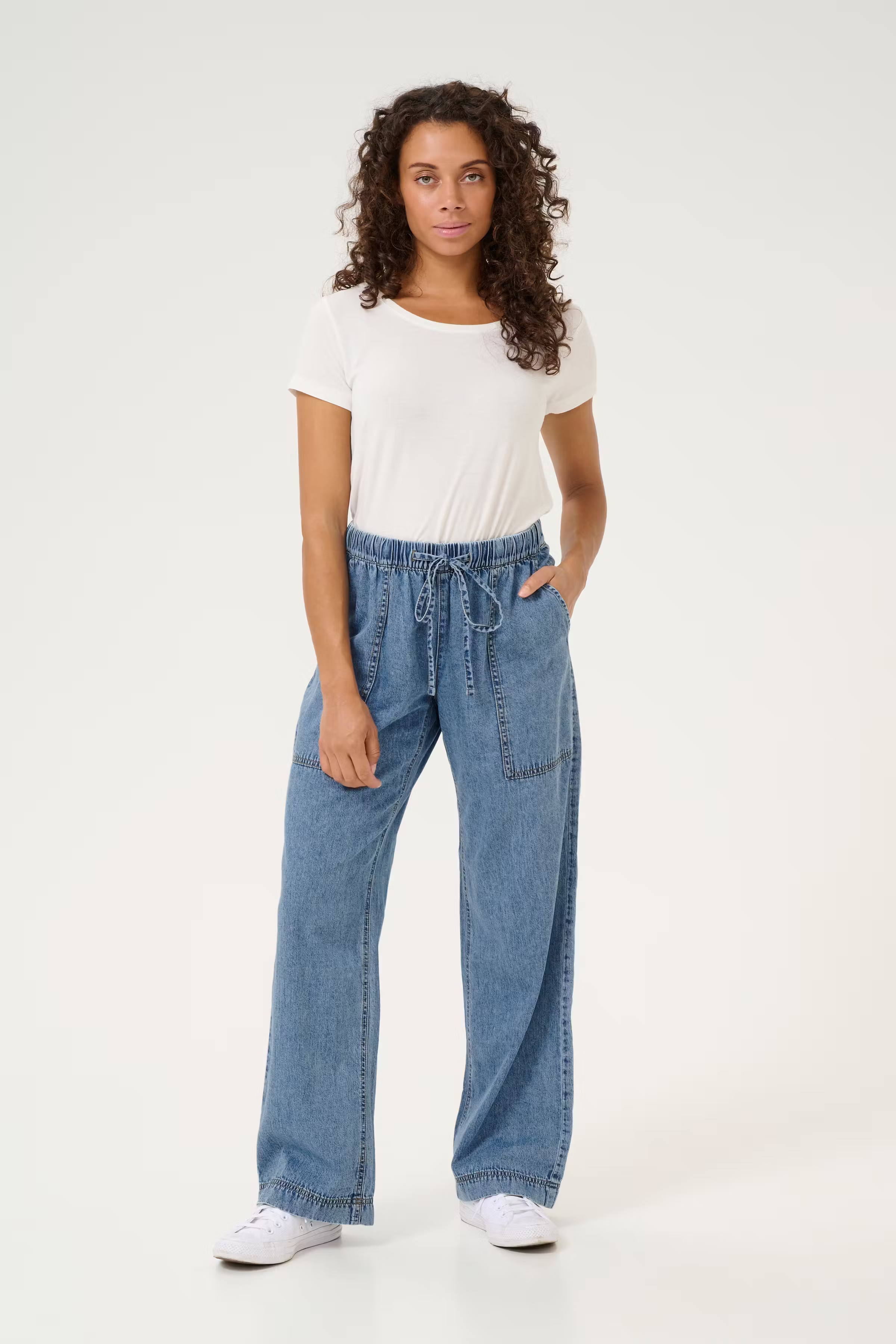 CUadele Bukser LOOKBOOK FRONT 50111618-107358
