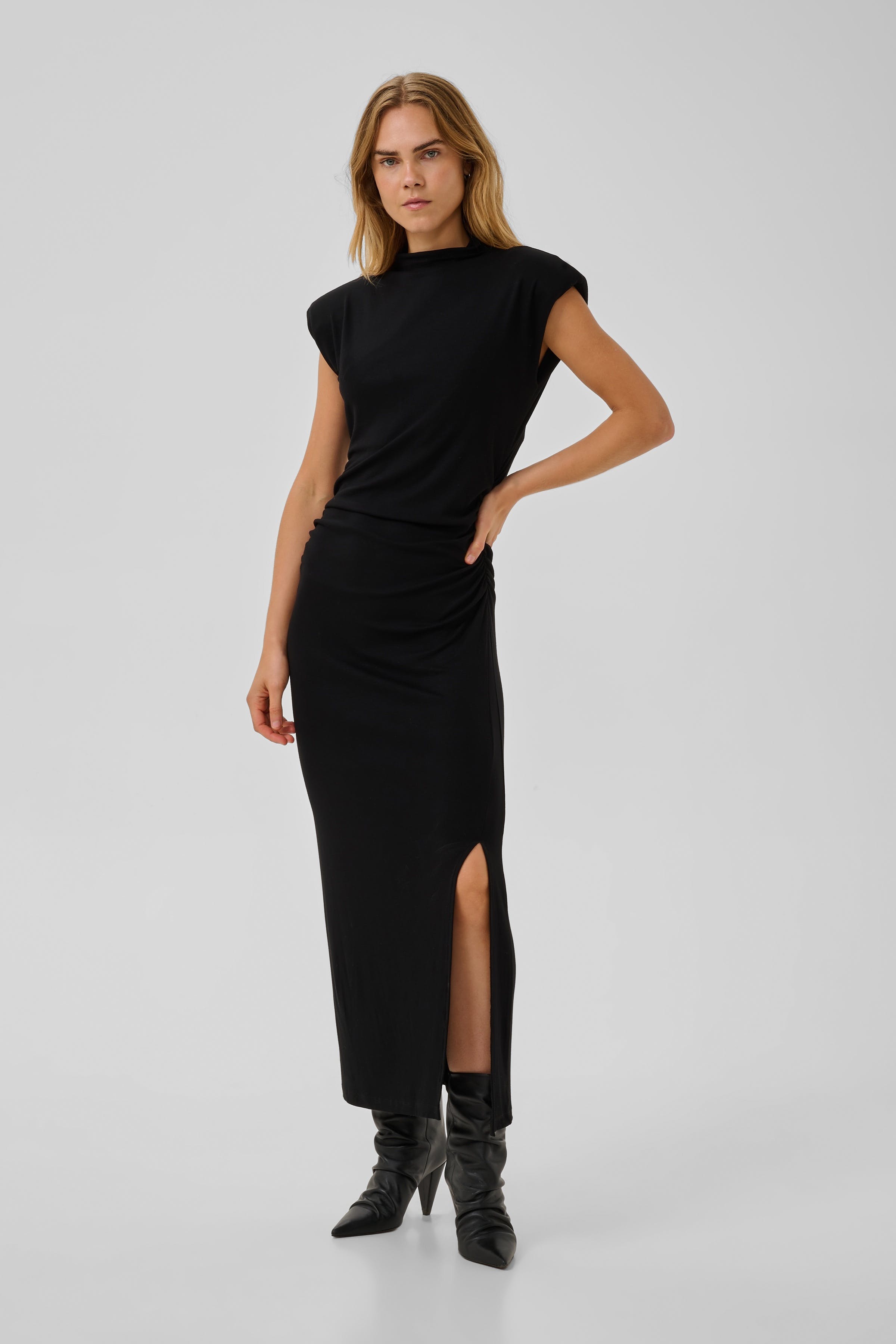 MWGiggo Jurk LOOKBOOK FRONT 10705392-100031