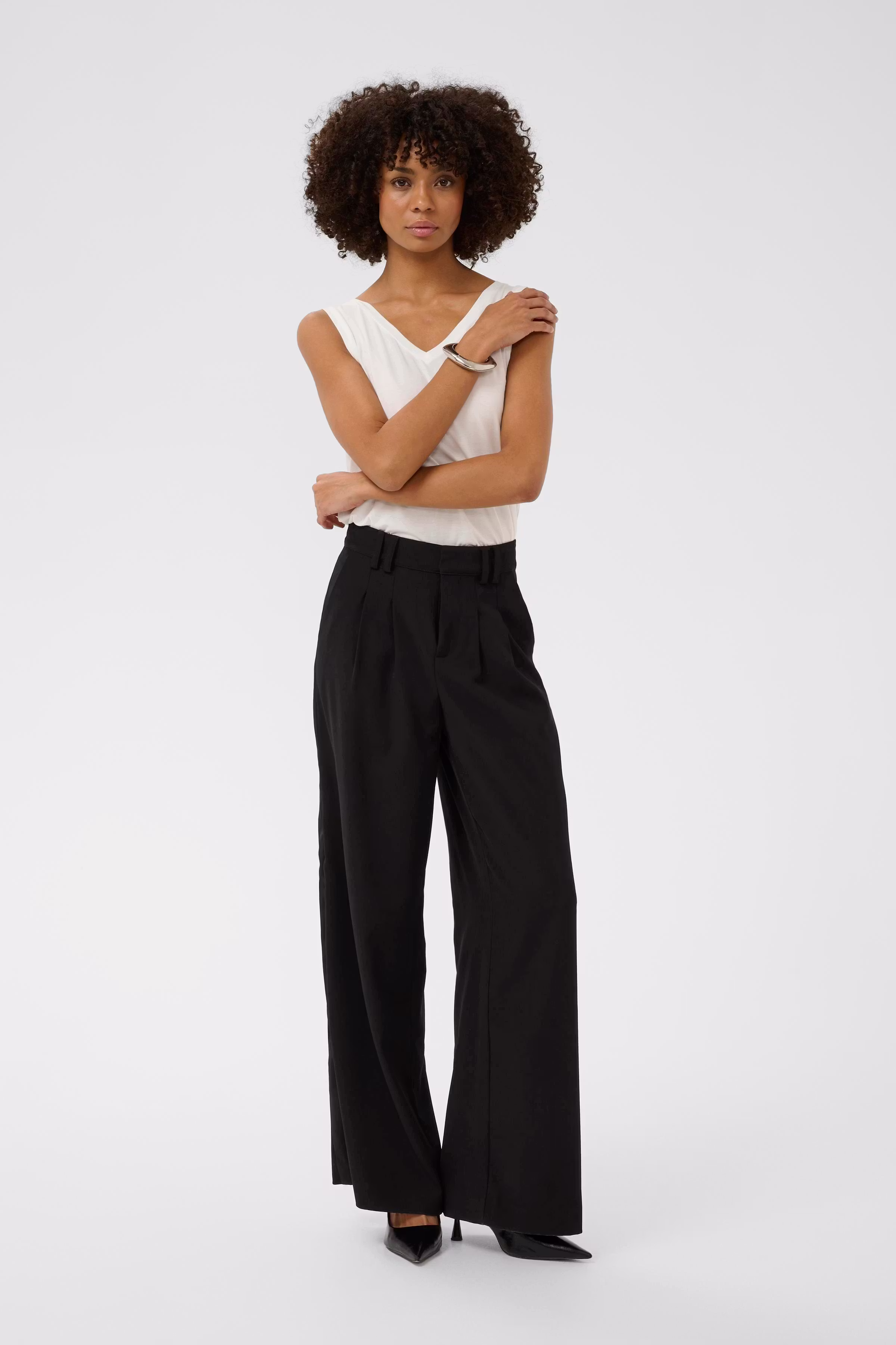 CUbelle Hose LOOKBOOK FRONT 50112530-500012