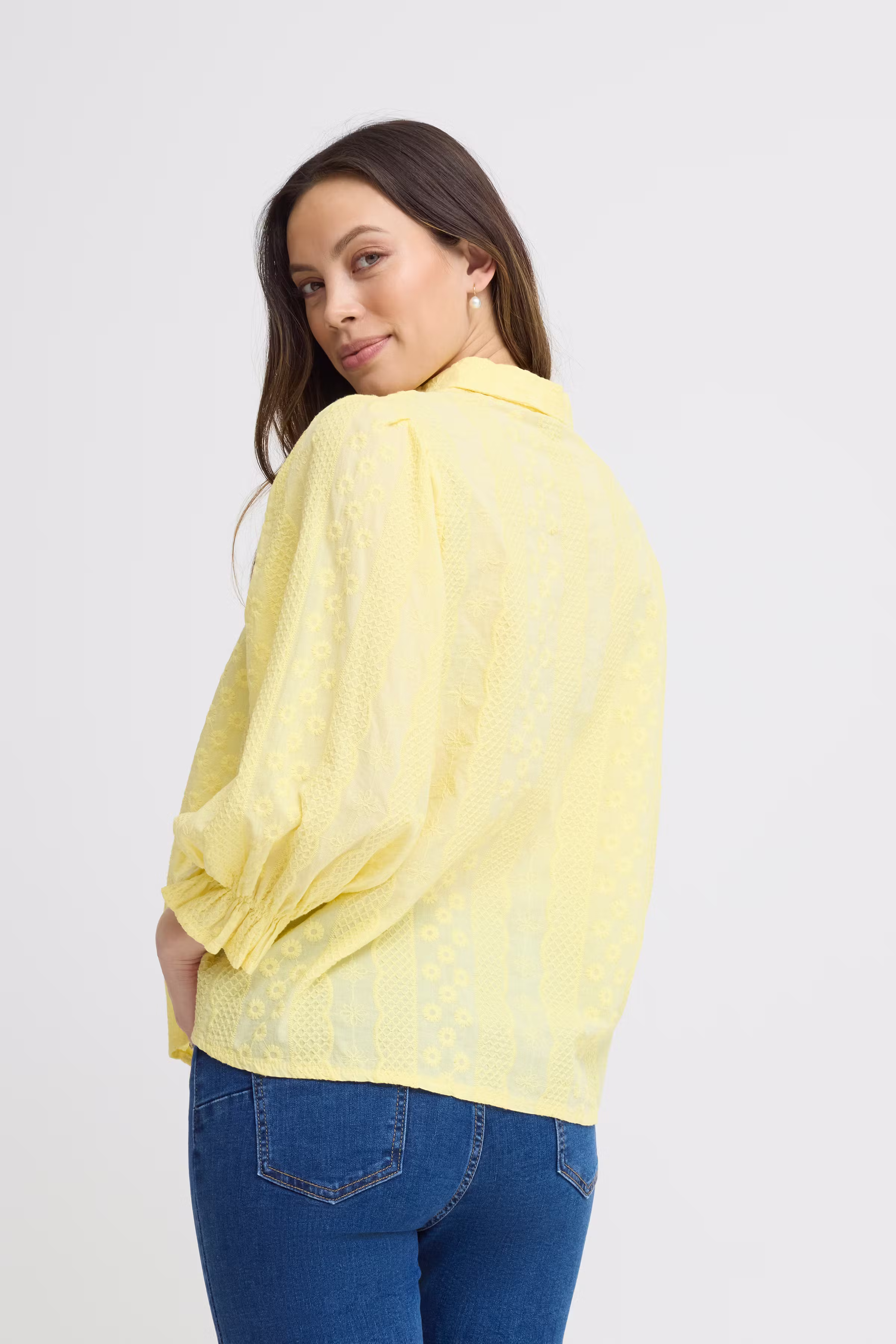 SBANKA Bluse LOOKBOOK BACK 22100938-120825