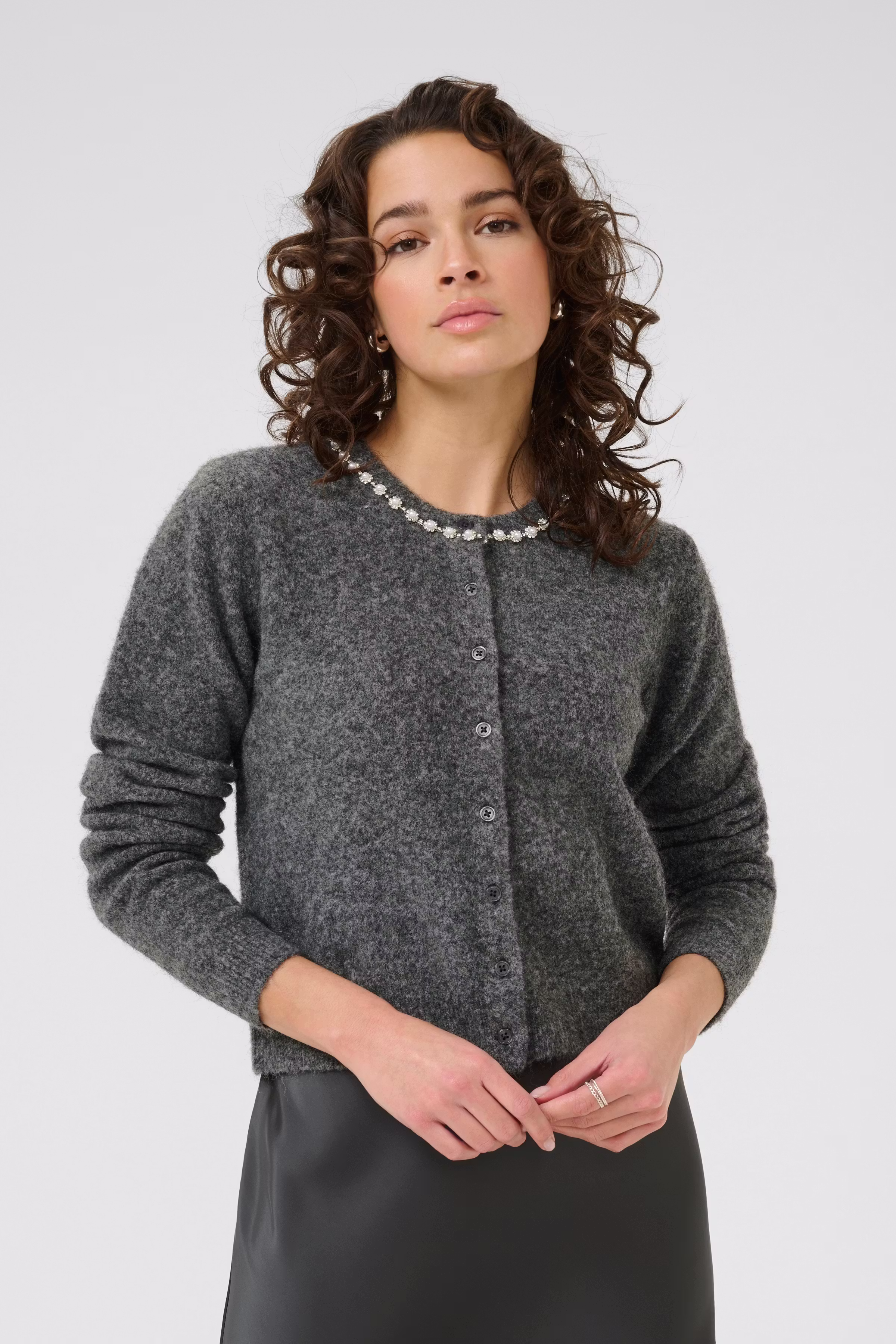 KAroxy Cardigan LOOKBOOK FRONT 10510621-100123
