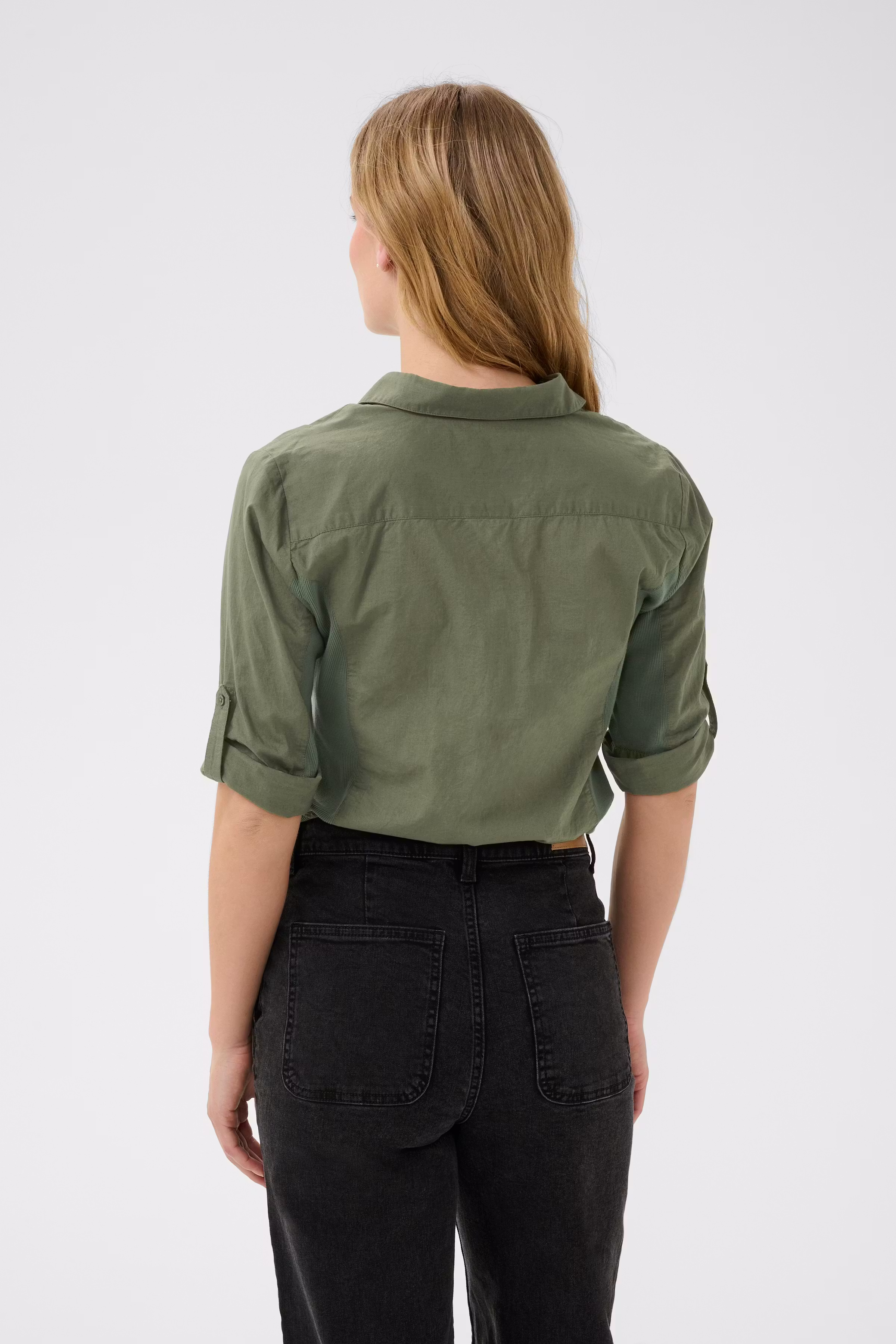CortniaPW Shirt LOOKBOOK BACK 30305975-190312
