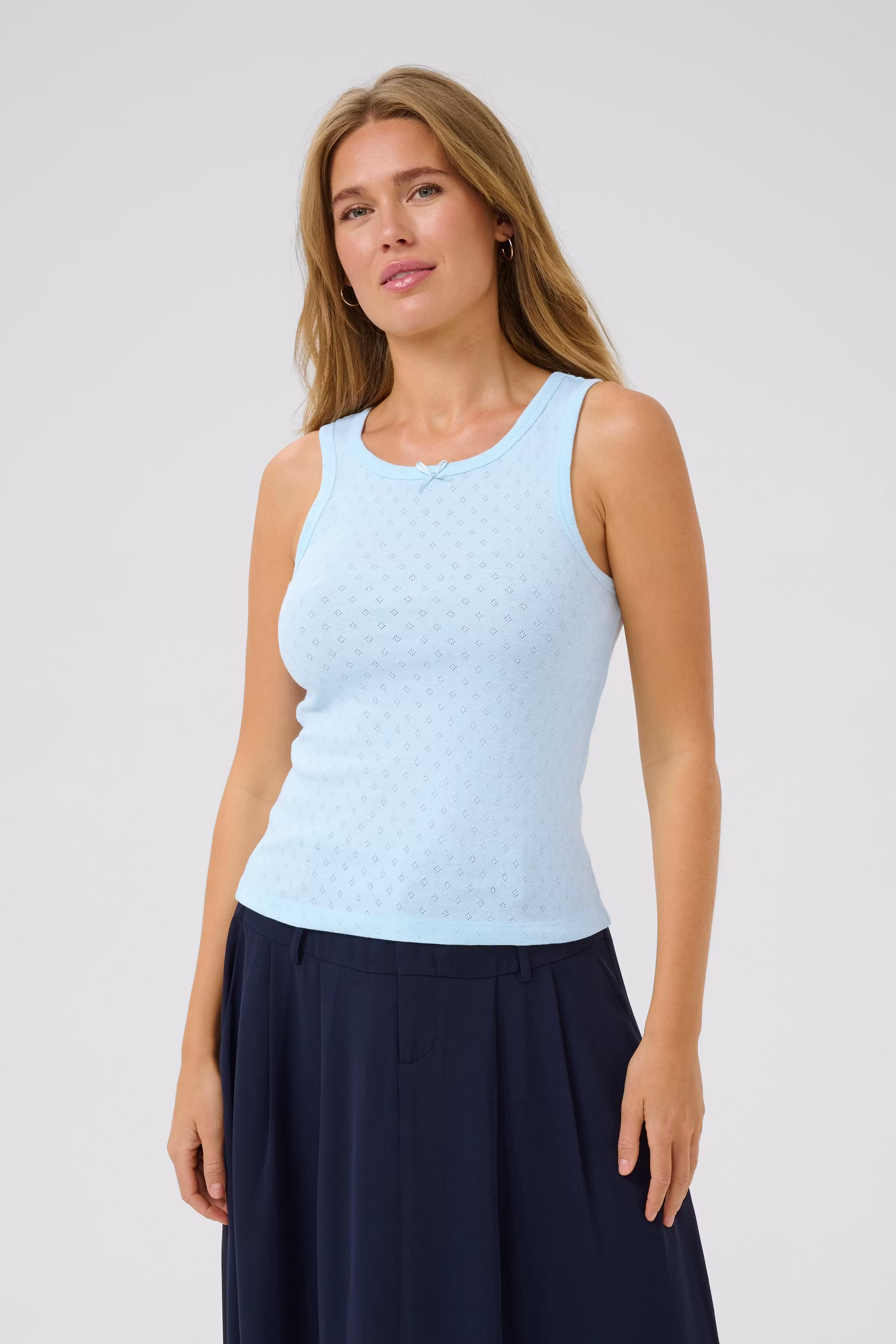 KAelia Top LOOKBOOK FRONT 10509972-144005