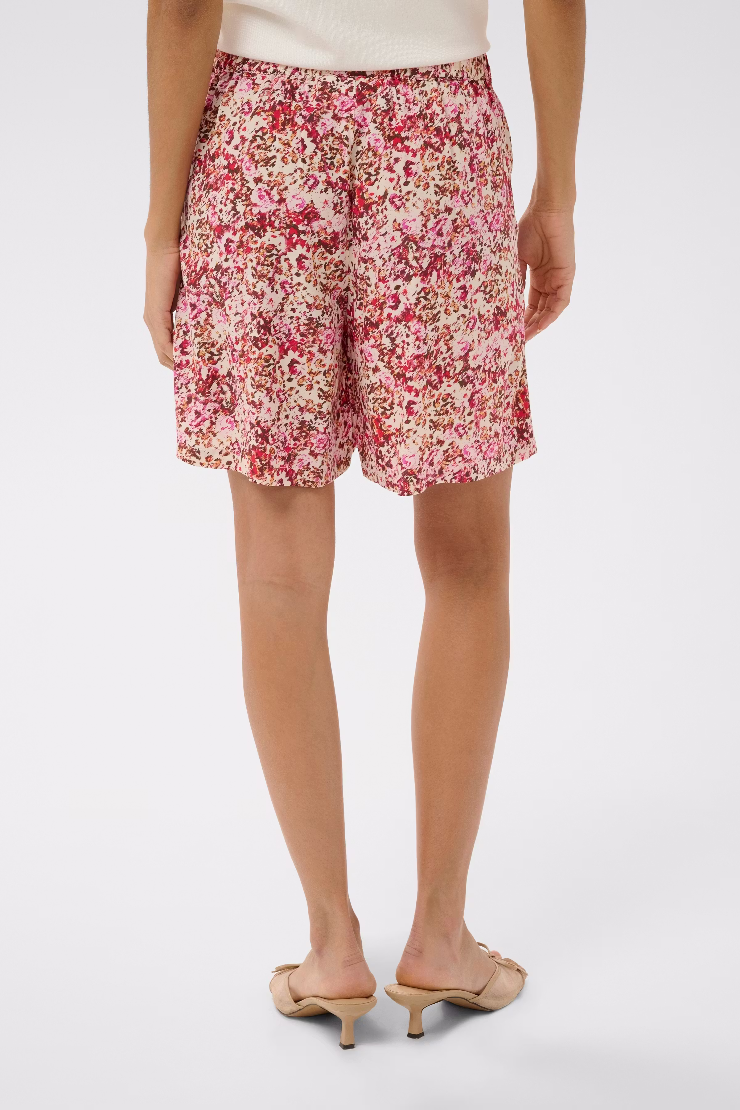 EdaSZ Shorts LOOKBOOK BACK 30515156-304892