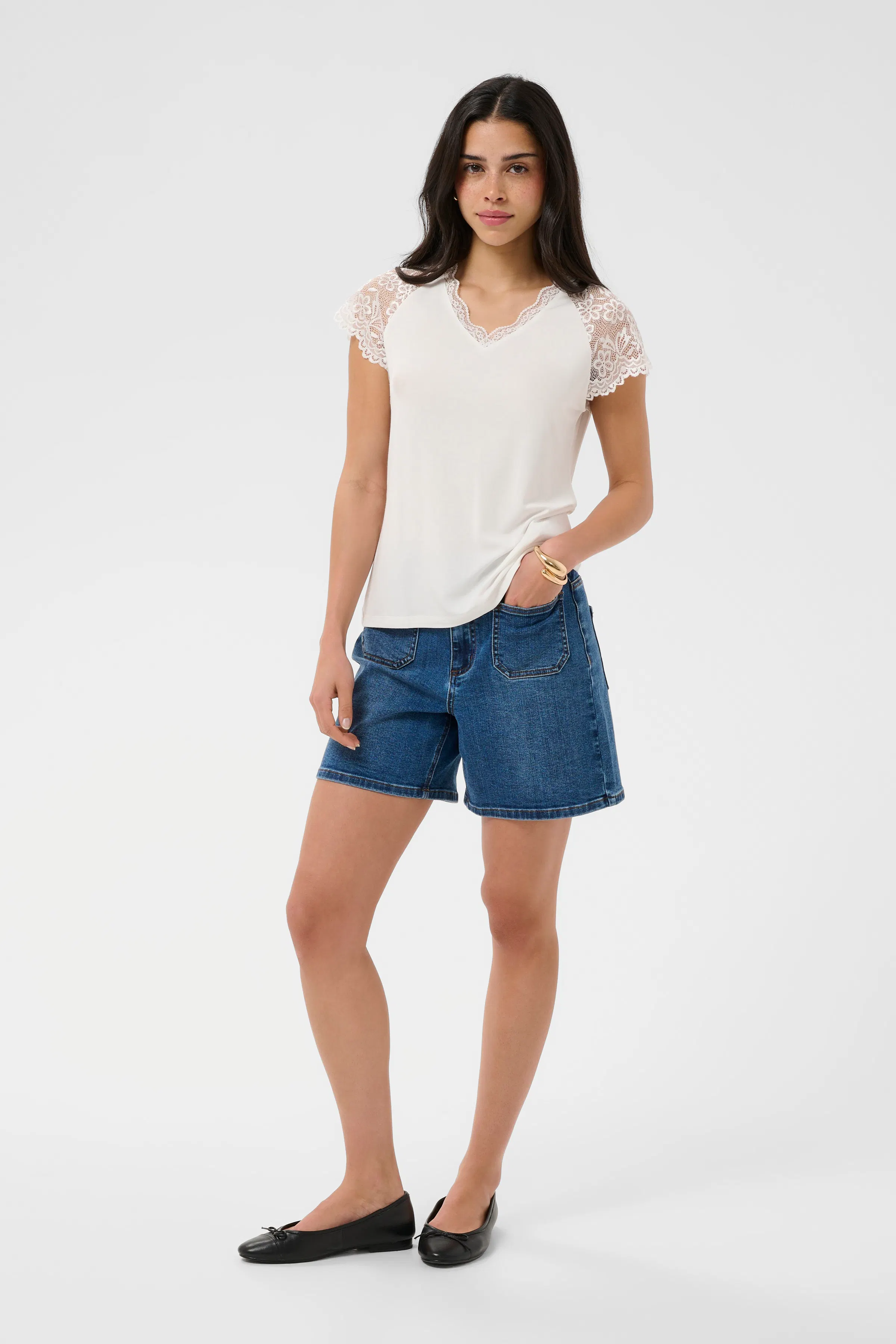 KAcarla T-shirt LOOKBOOK FRONT 10512447-110602